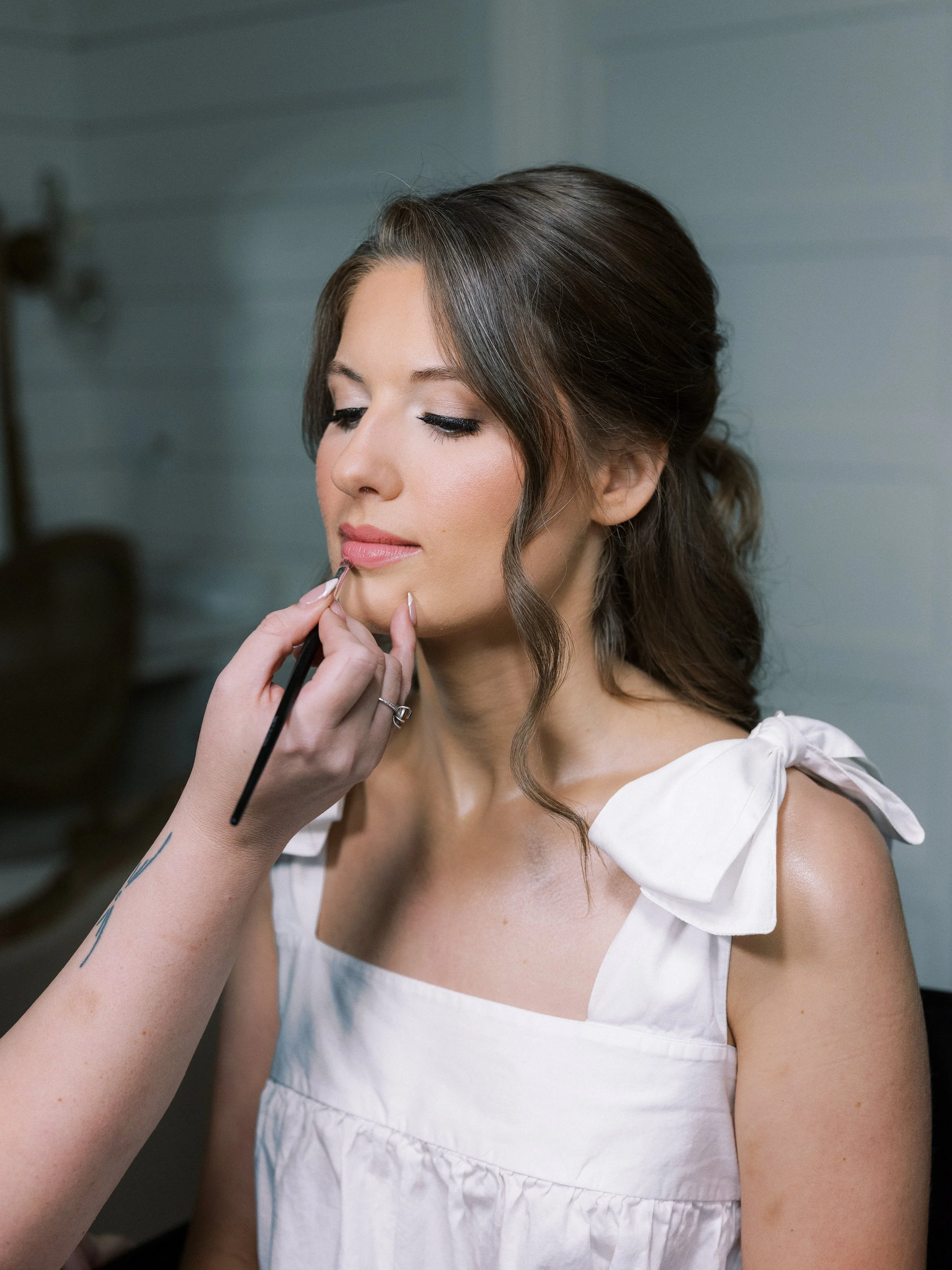 2GettingReadyReneauWeddingFrenchFarmhouseKatePanzaPhotography-11.jpg