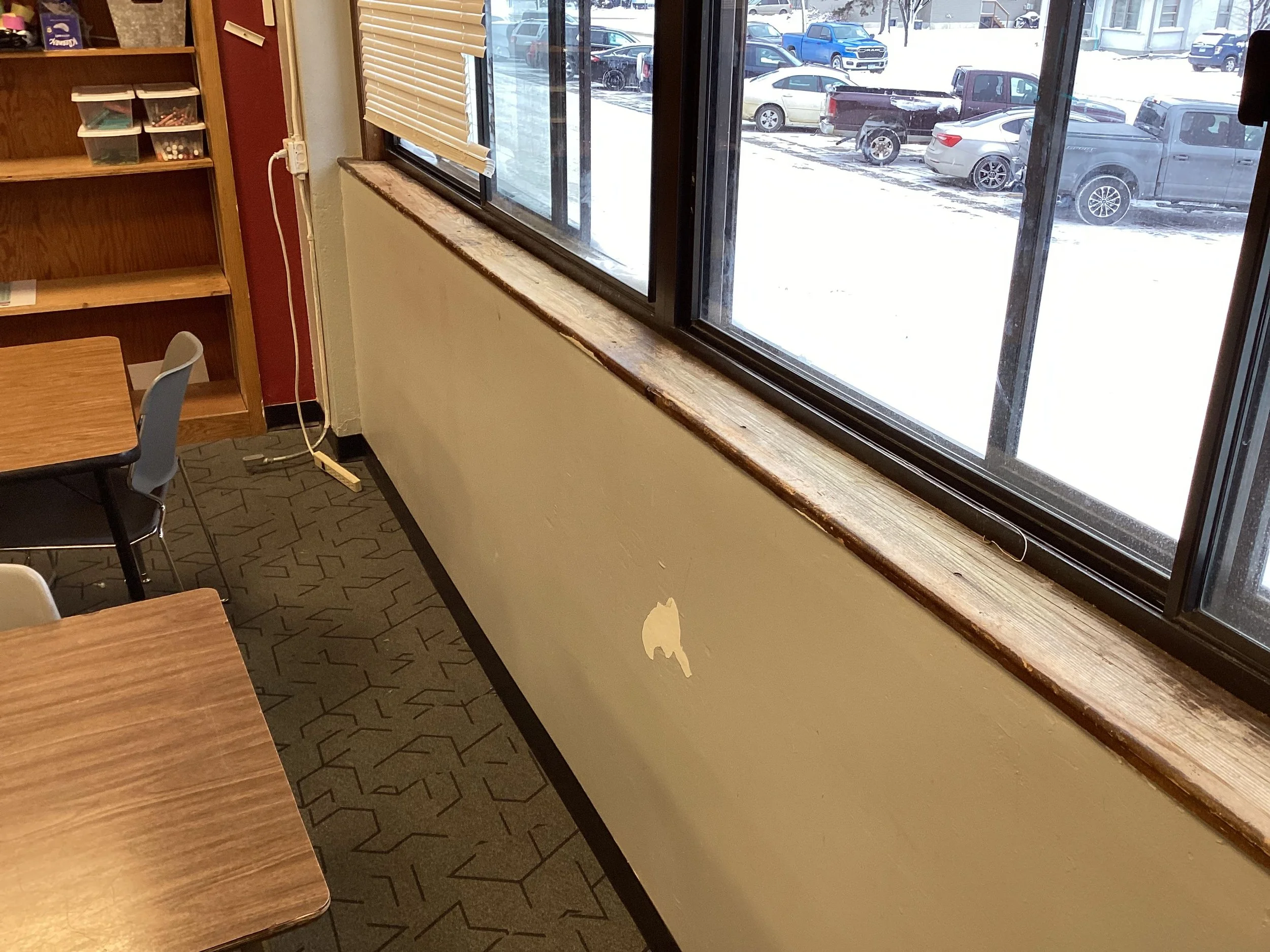 Worn out Windows.jpg