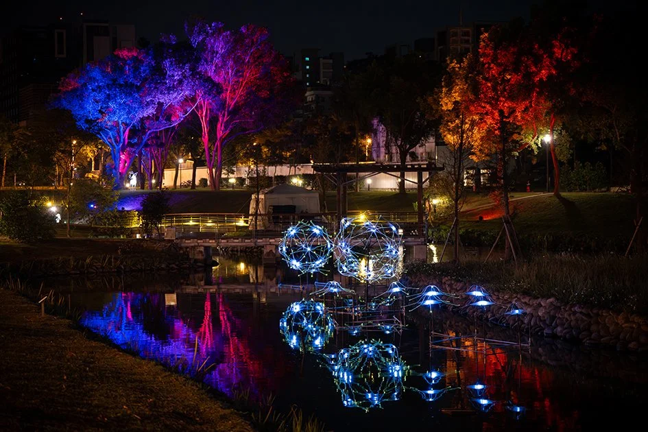 7 | 水月銀灣The Moon and the Milky Way
