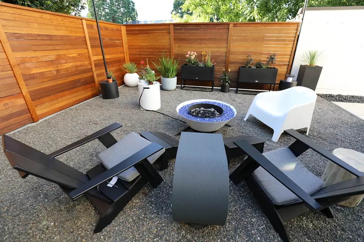 Before &amp; After: A Mid-Century Backyard Built for Dogs &amp; Relaxation