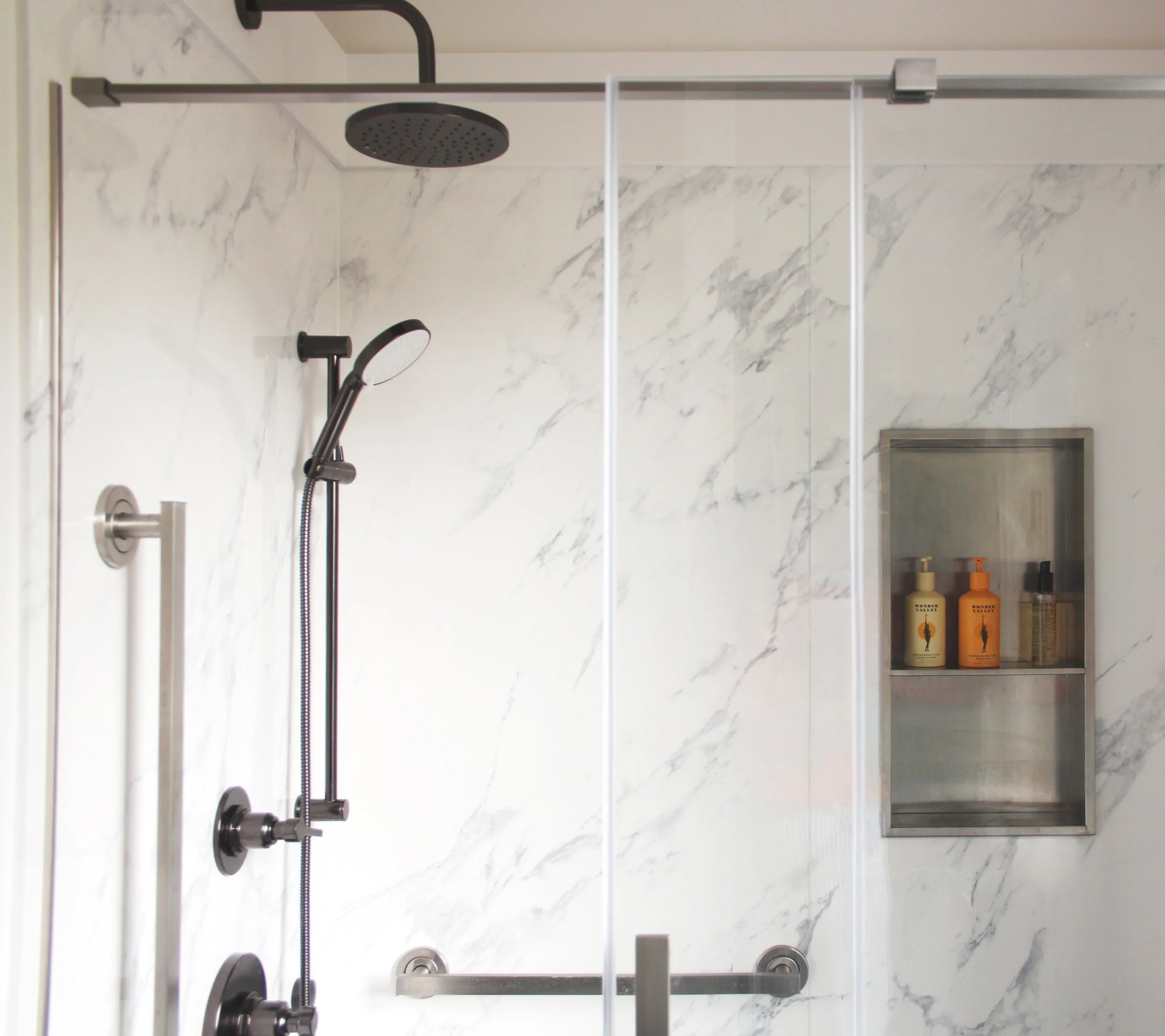bathroom_shower_1_9916_edit.jpg