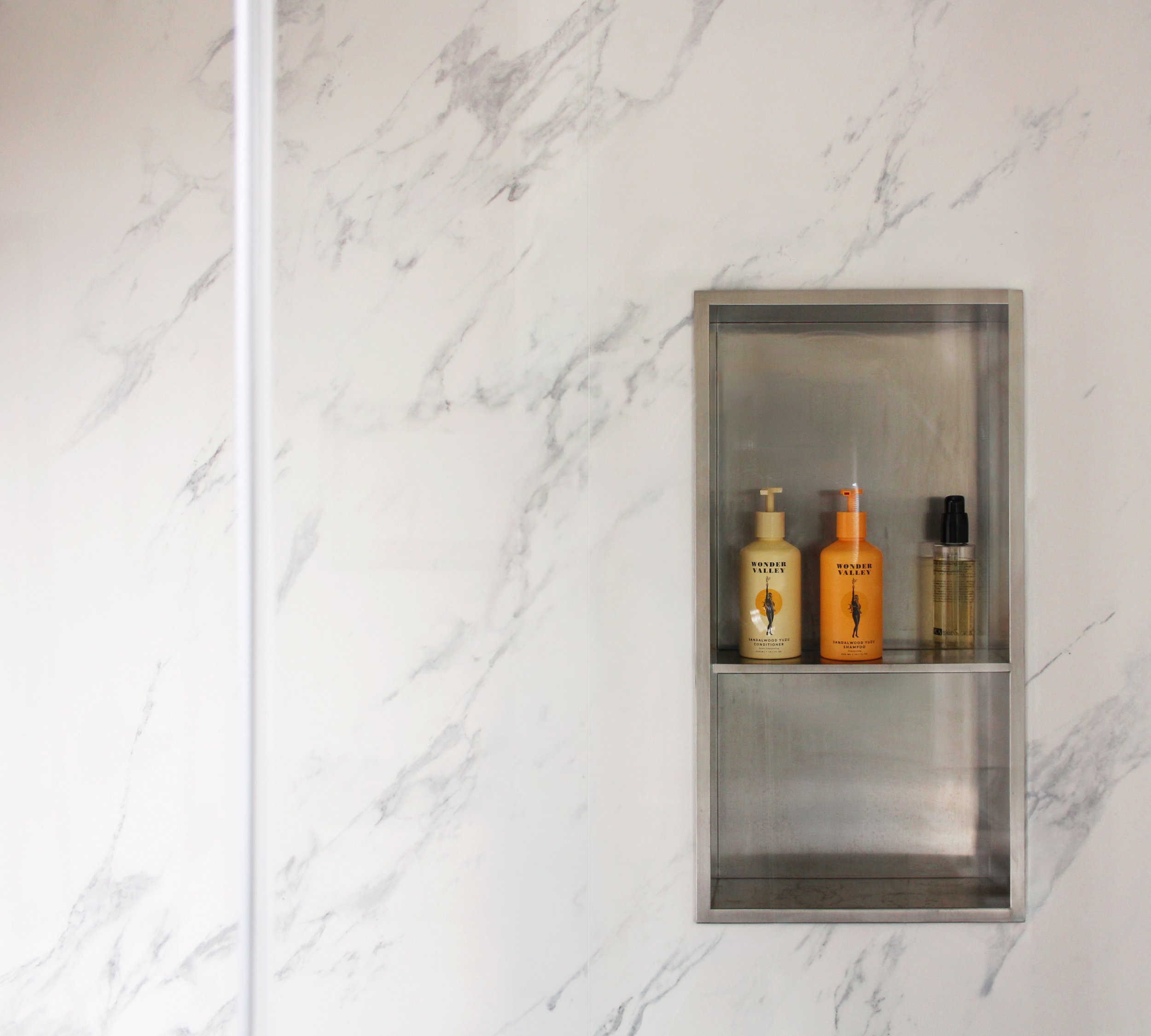 bathroom_shower_9917_edit.jpg