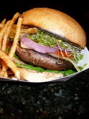 Jack%27s+Chowhound-food-1+Medium.jpg