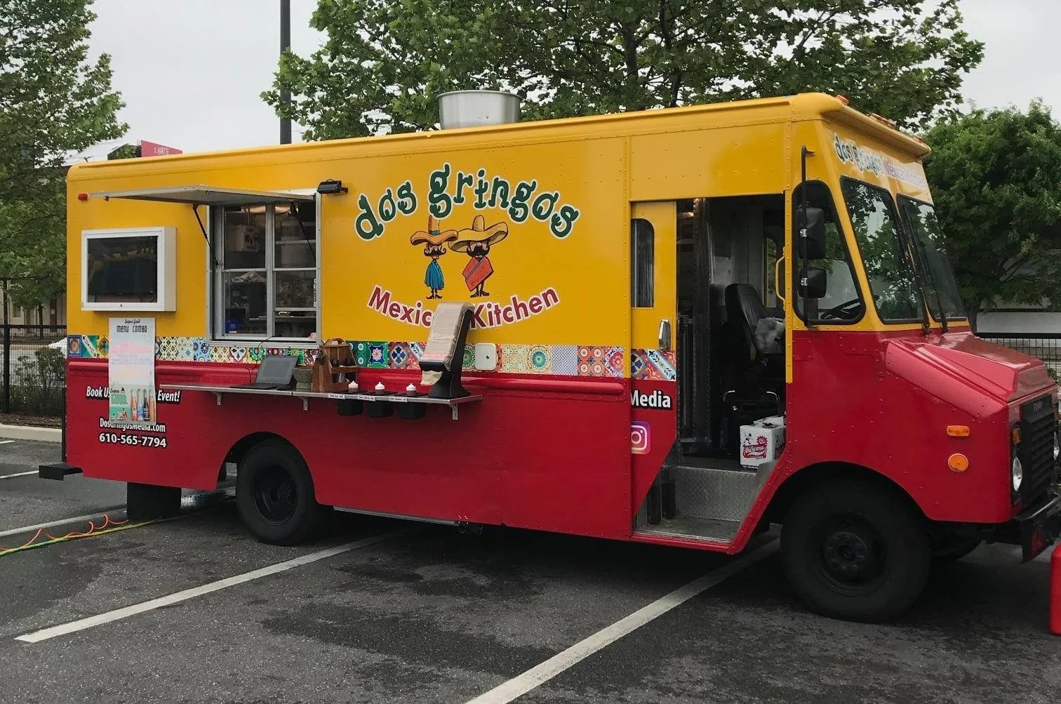 Dos Gringos Mexican Kitchen