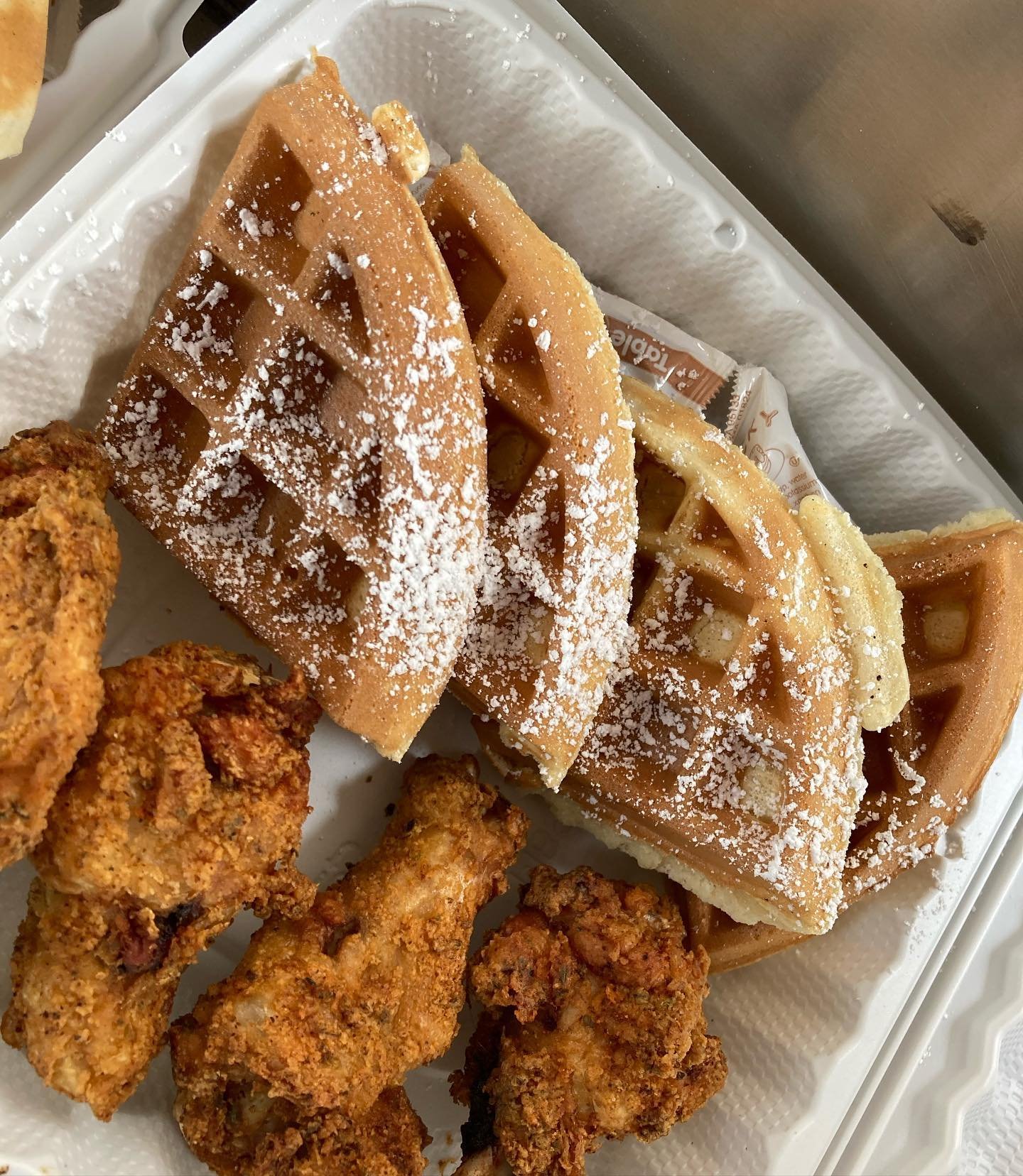 chickenandwafflesfood2.jpeg