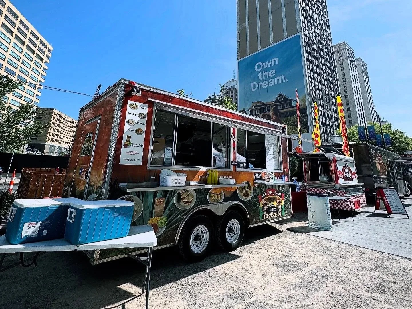 Los Dos Amigos Owners