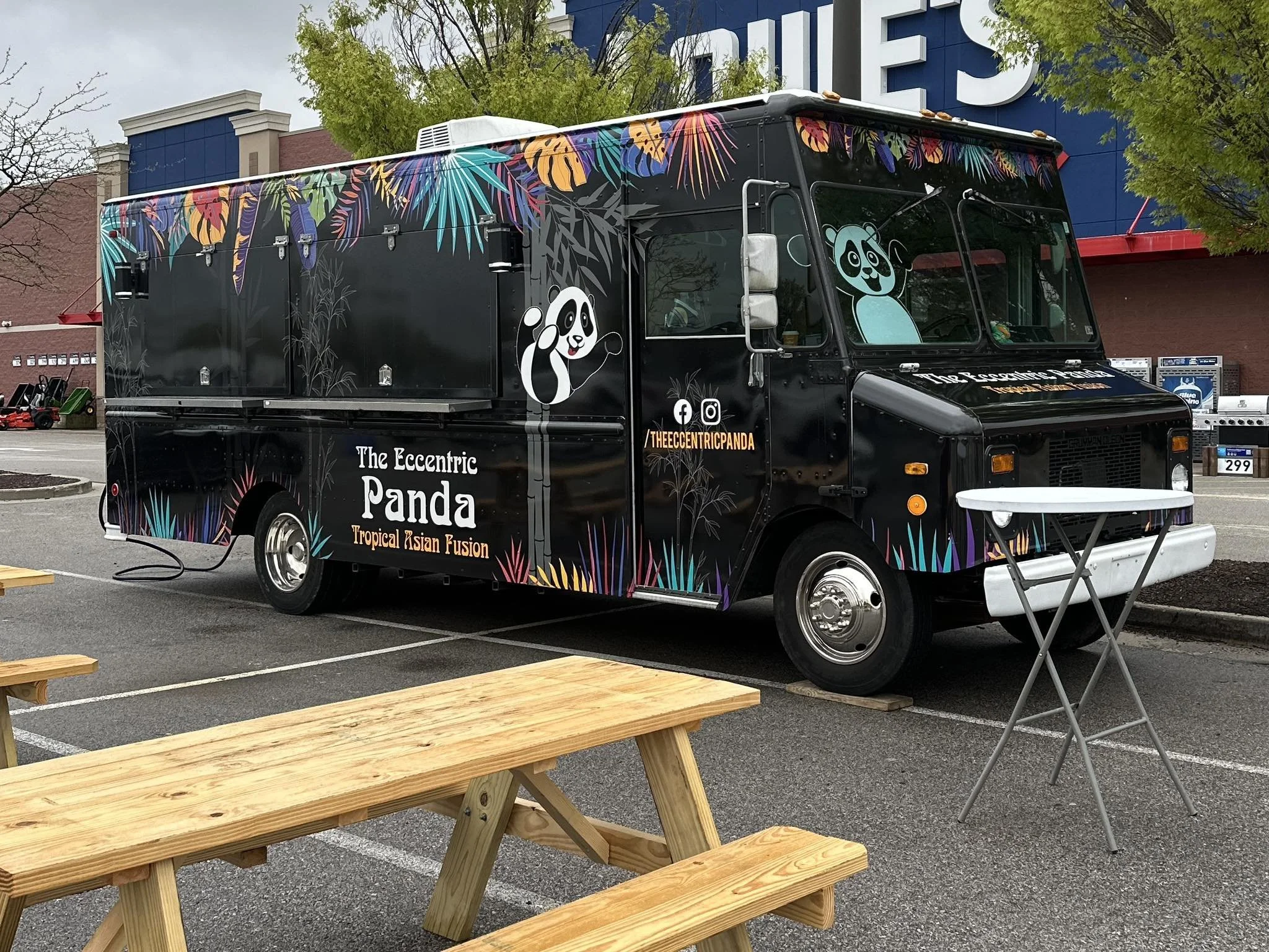the eccentric panda truck