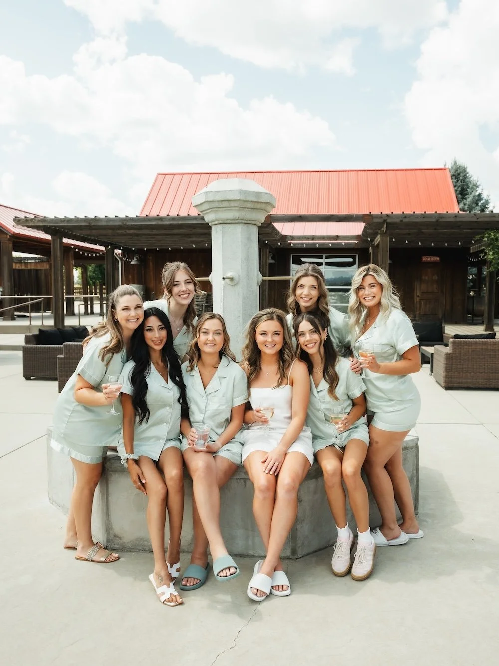 girls-fountain1.jpg