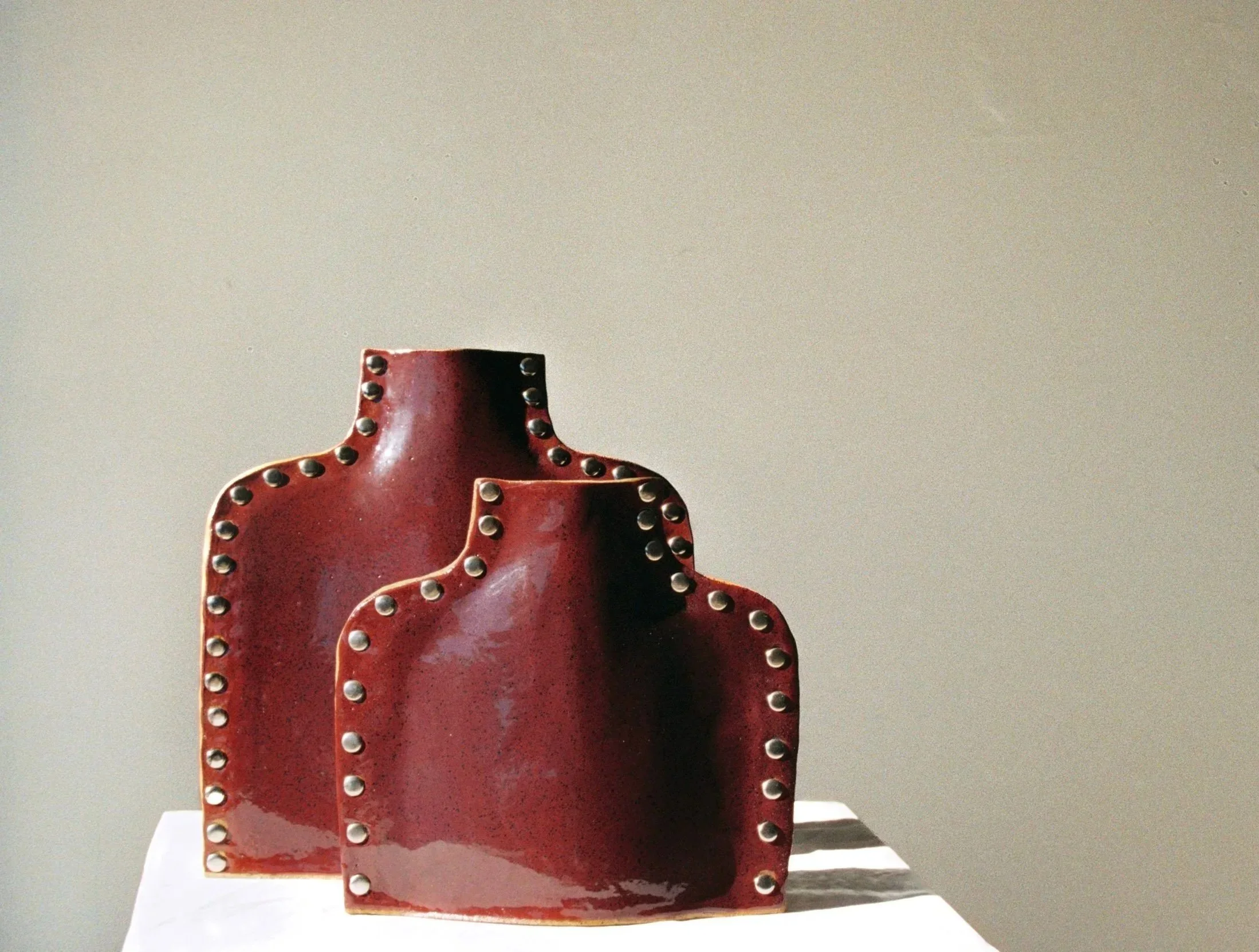 Stud Vase 01 - burgundy