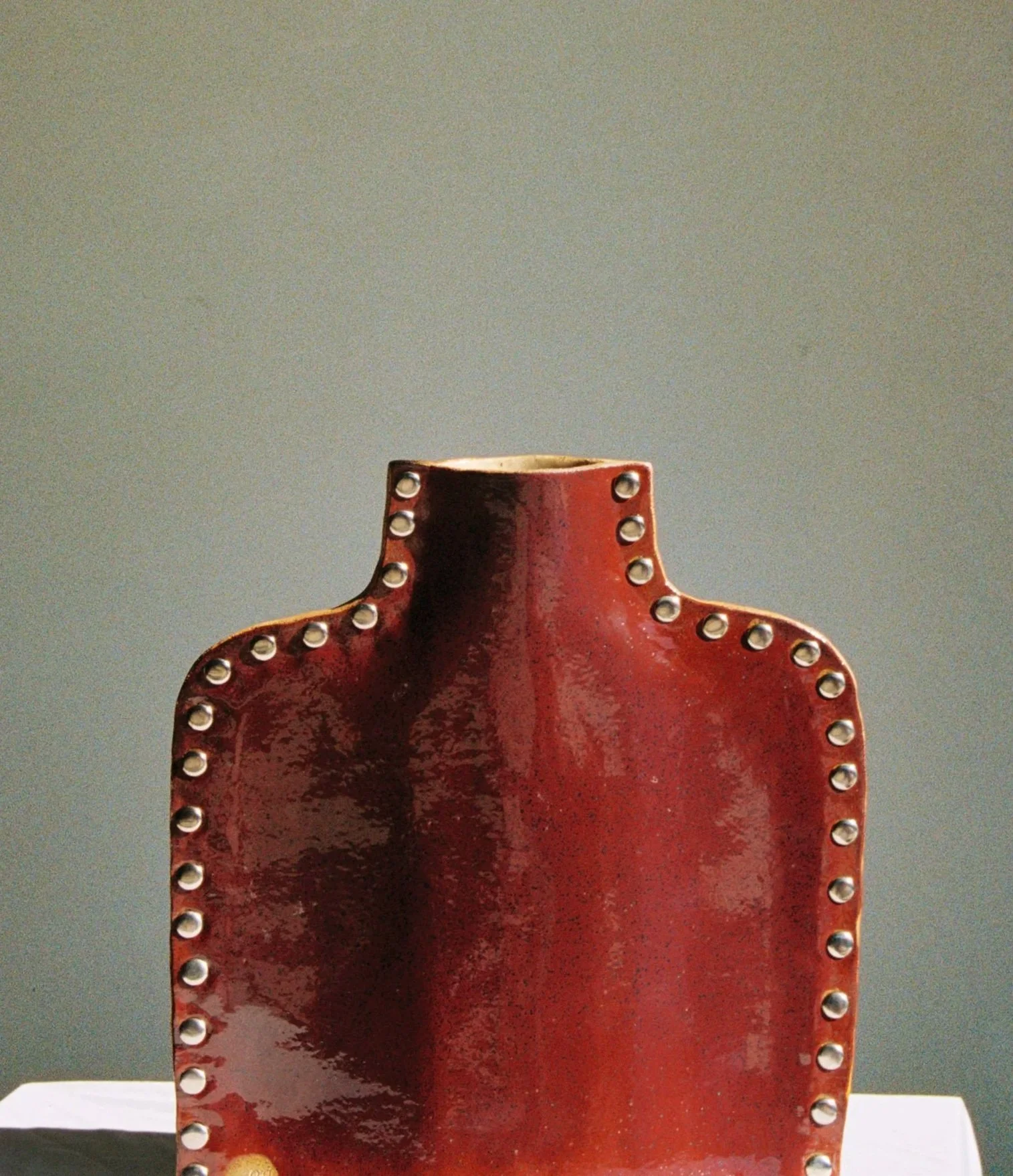Stud Vase 01 - burgundy