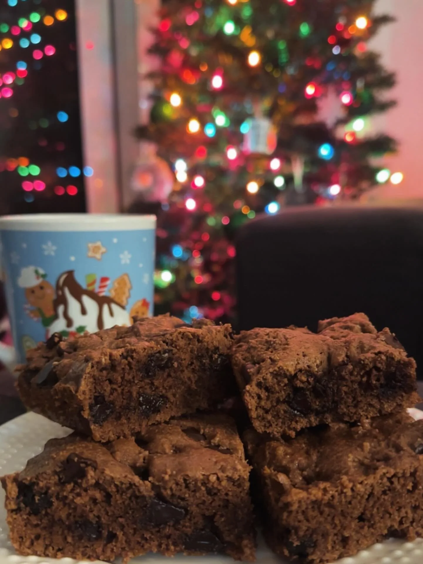 Don&rsquo;t forget to leave out protein brownies and coffee for Santa✨

Merry Christmas Eve💚