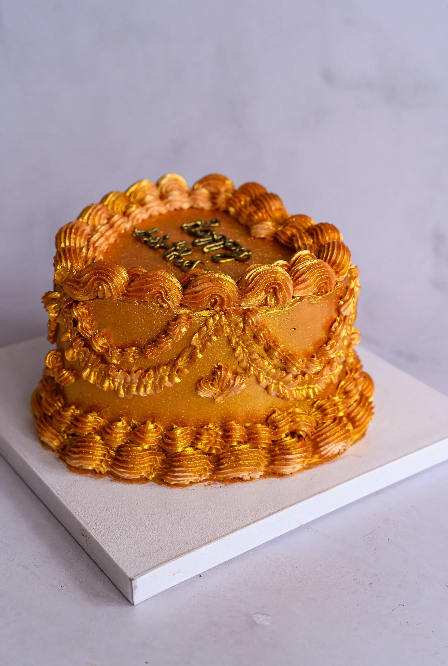 Vintage heart cake