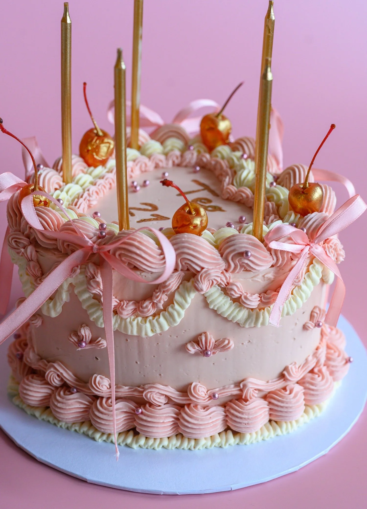 Vintage heart cake