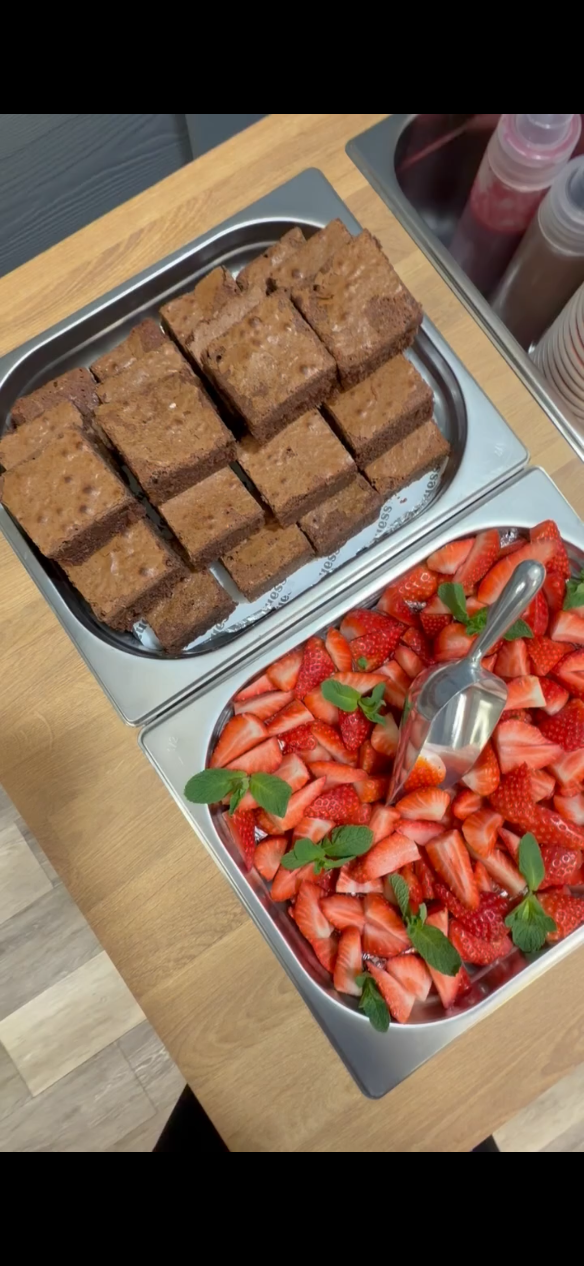 Freshly baked signature brownies and fresh strawberries served from the Guess Events dessert bar, a crowd pleasing sweet treat for weddings, hen parties, baby showers and celebrations across the South West.