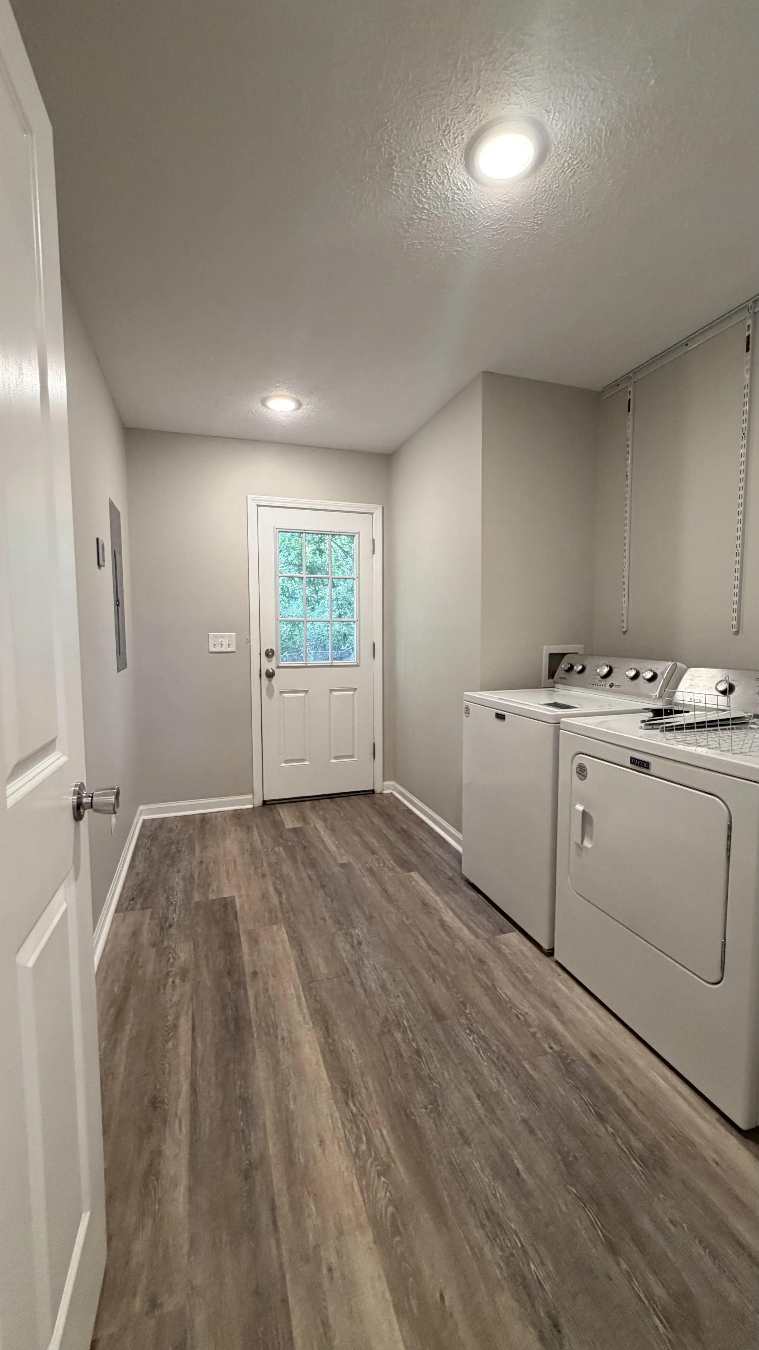 8) Laundry Room View 1 to Back Door.jpeg