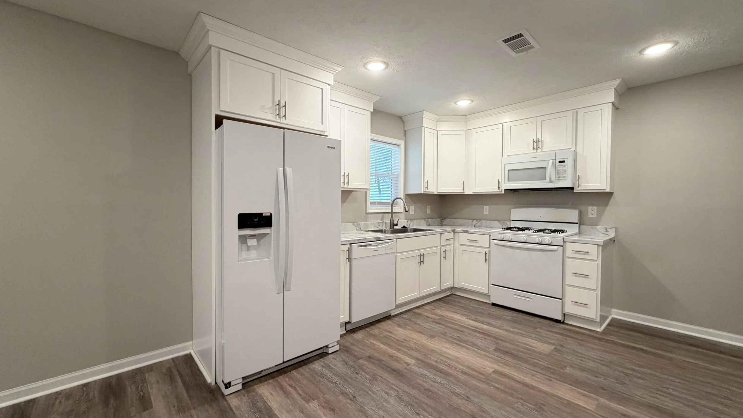 7) Kitchen - View 2.jpeg