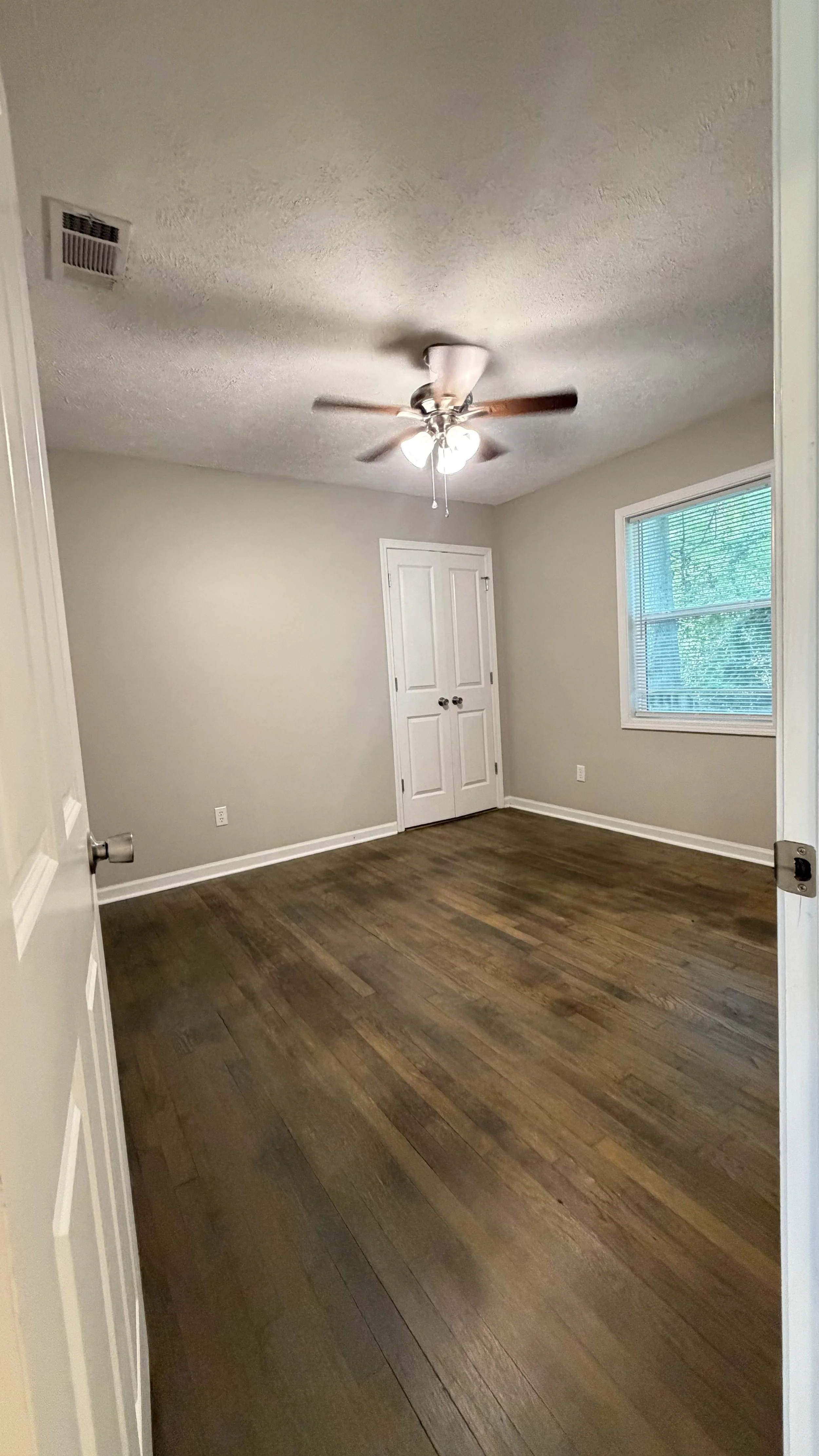 6) Bedroom 2.jpeg