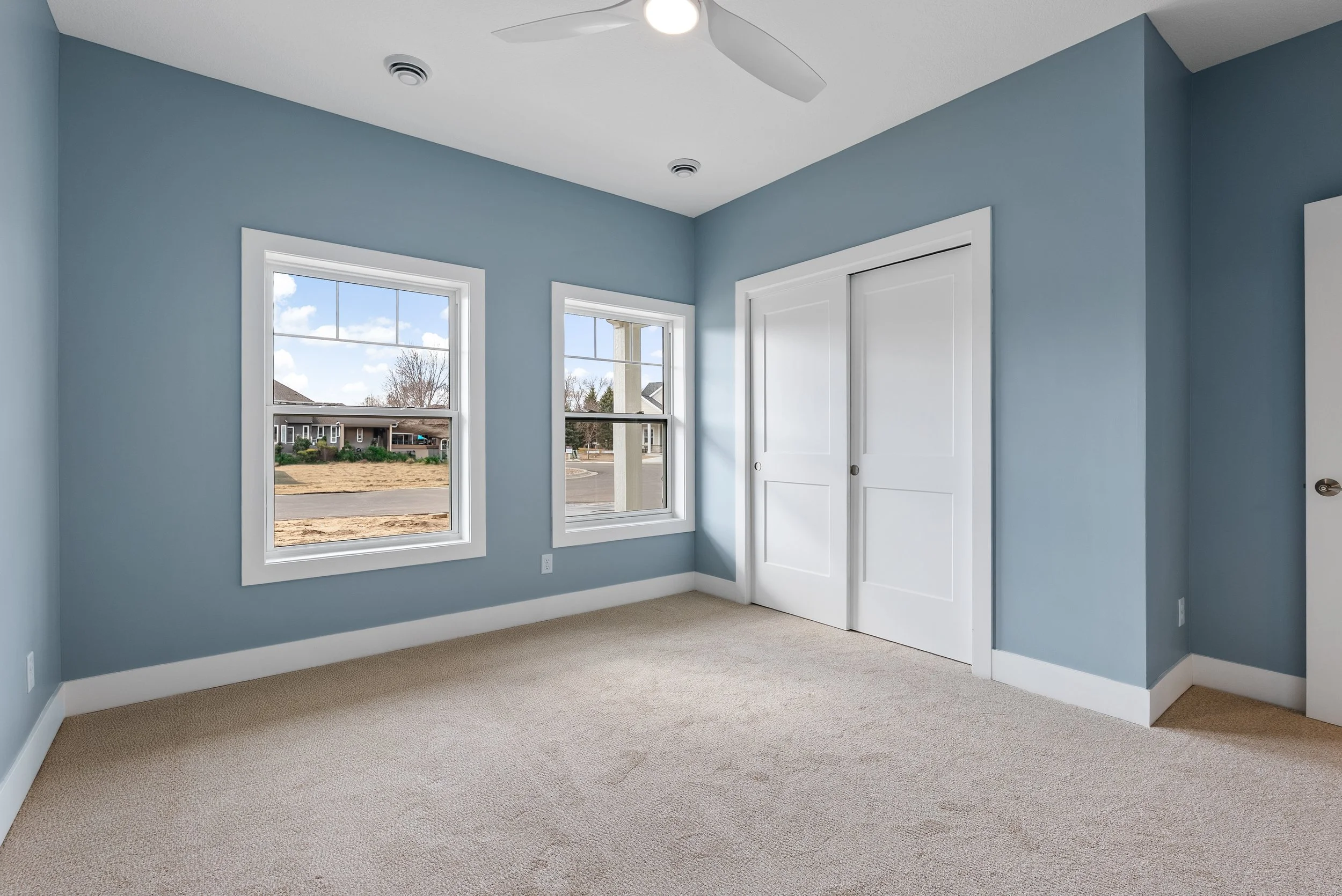 10-2279 OBL int-6.jpg