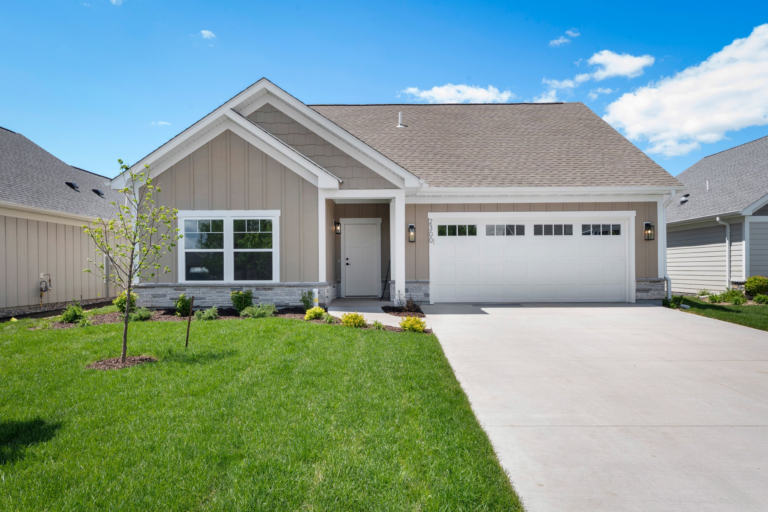 01-2300 Old Bridge.jpg