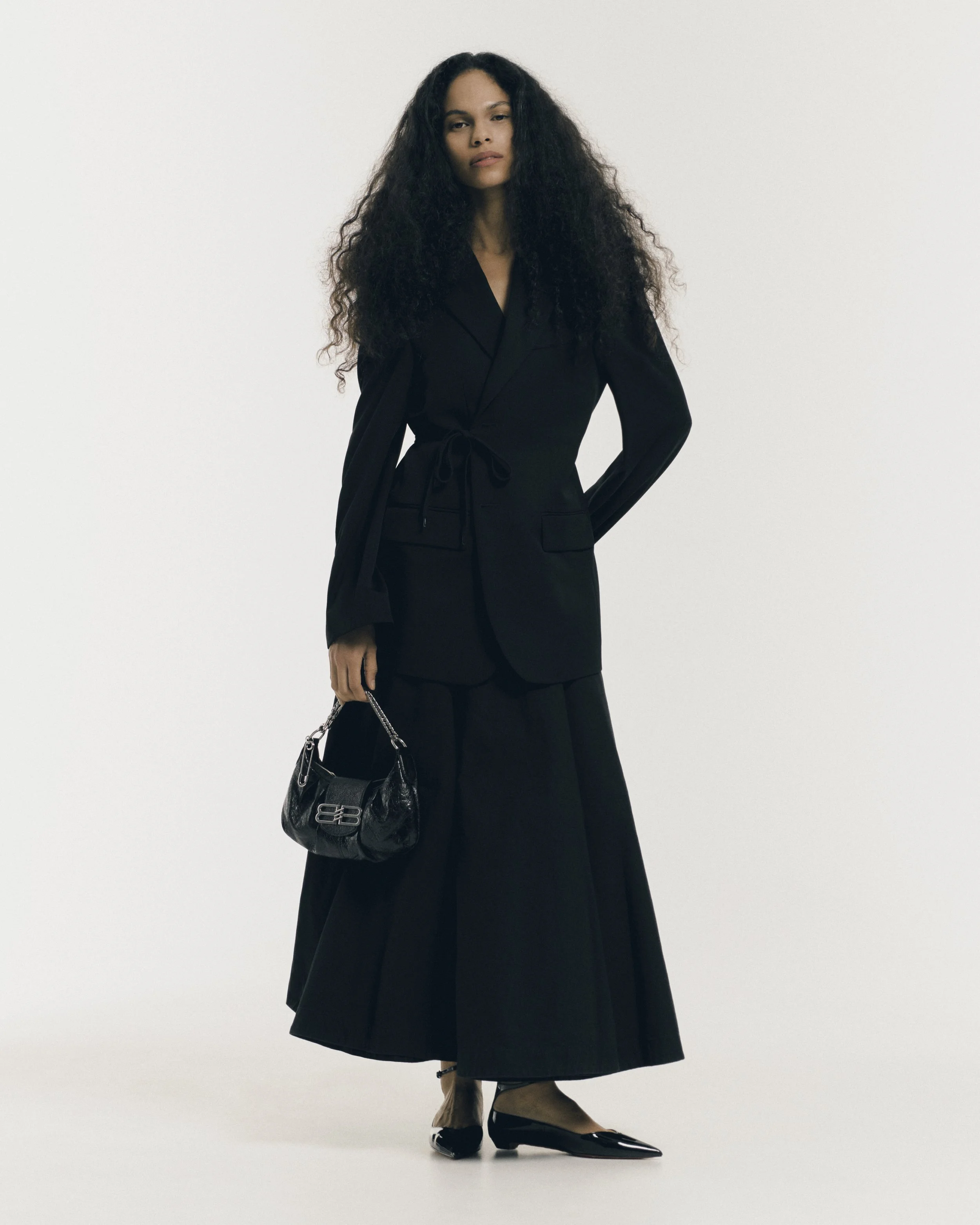JULIAN ss269739.jpg