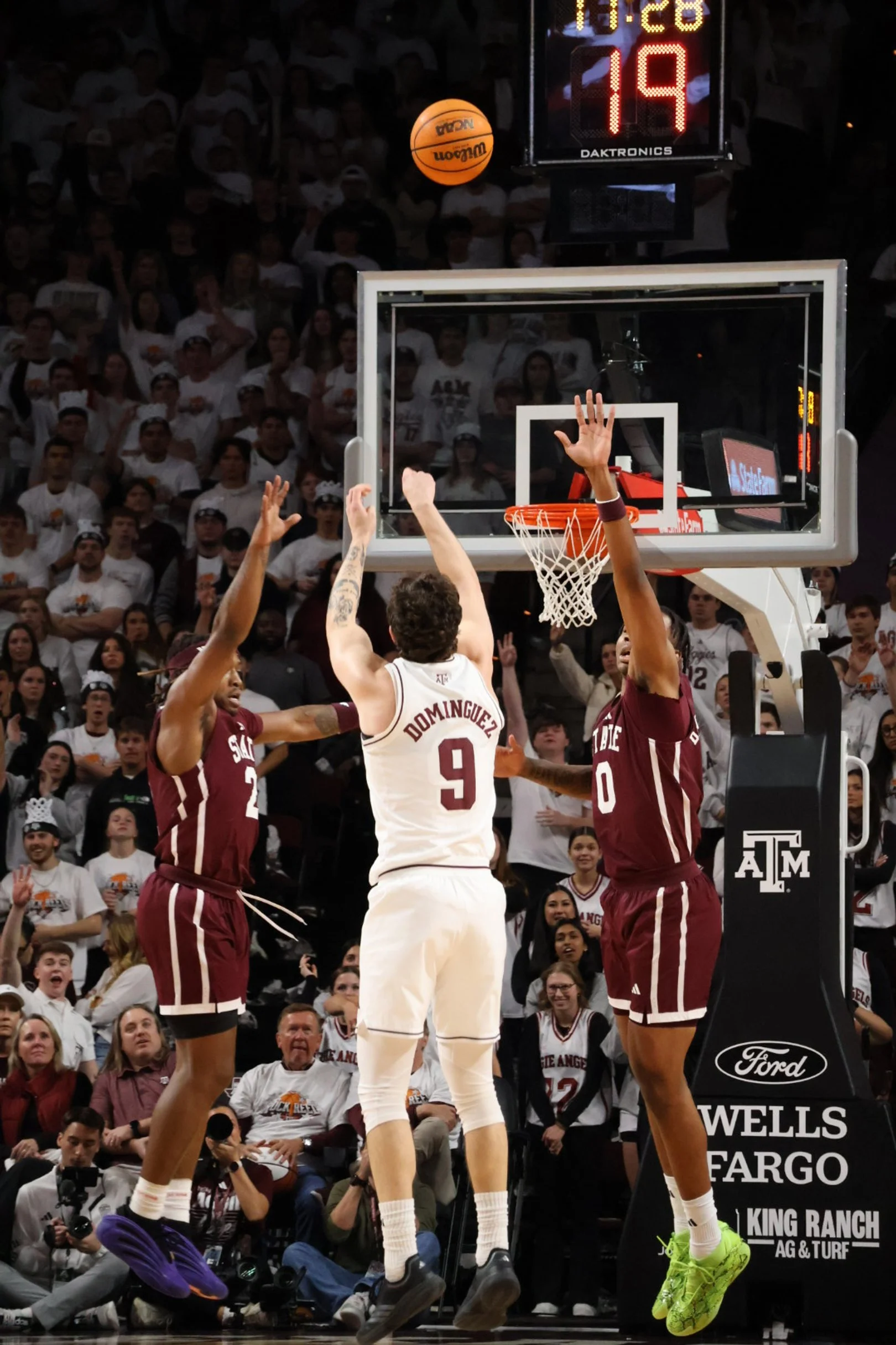 Mens Basketball Cruises Past the Miss. State Bulldogs 88-68