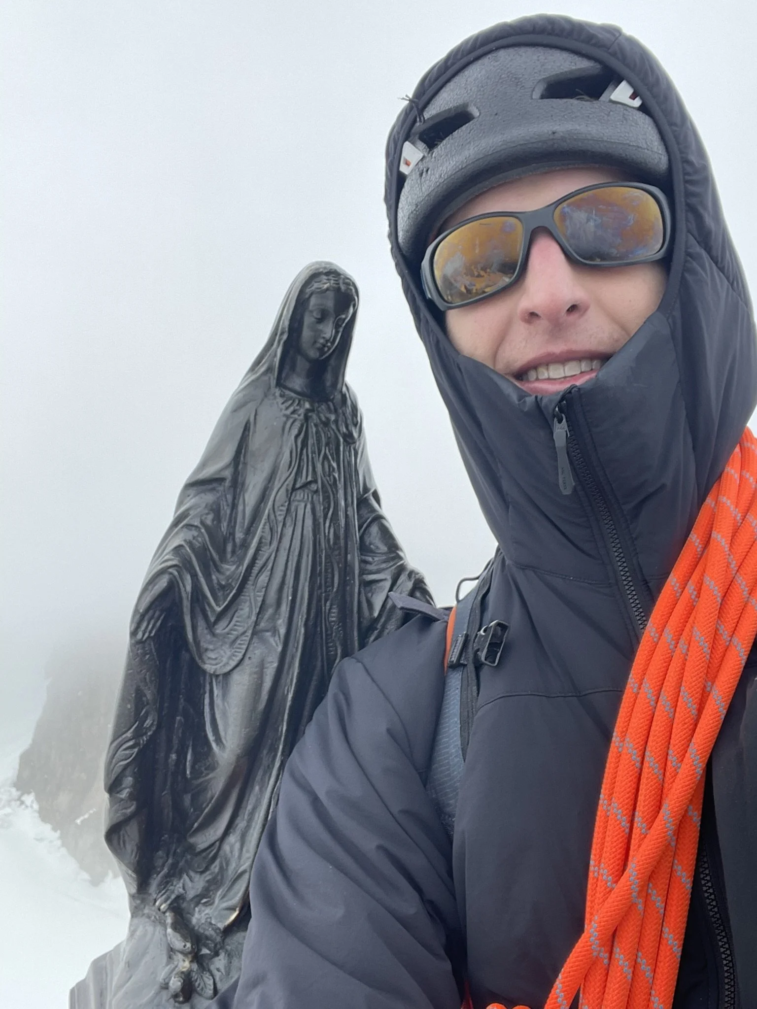 Tour Ronde summit
