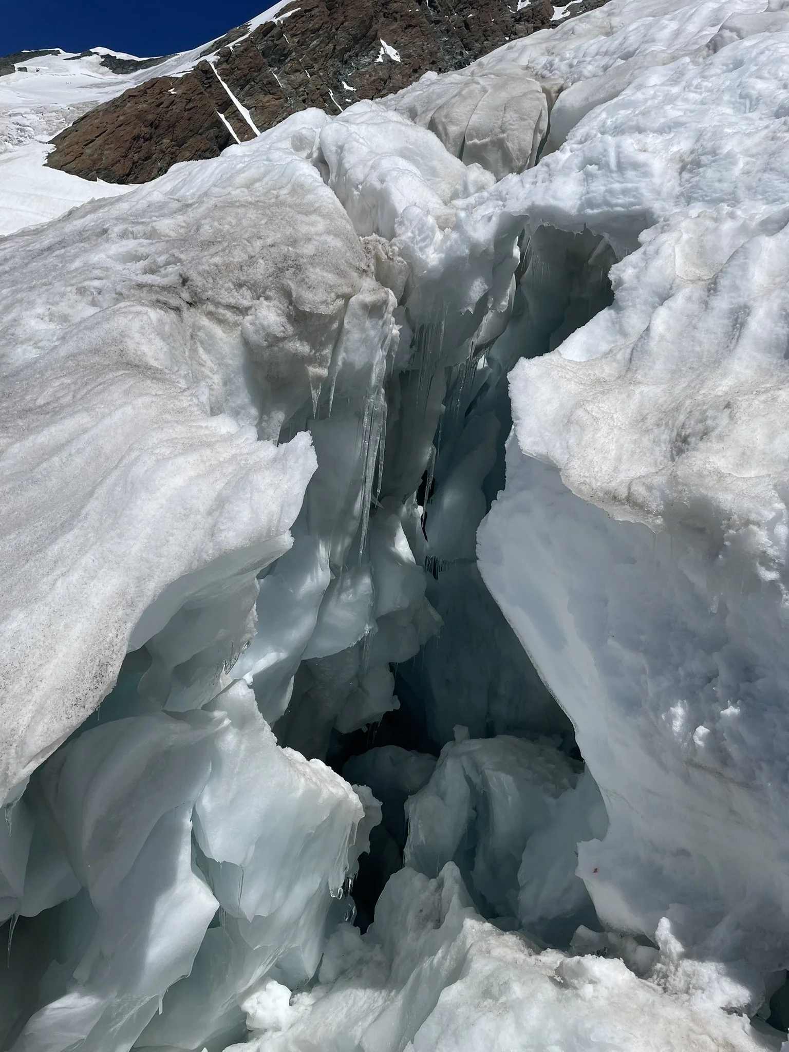 Crevasses in the Monta Rosa group