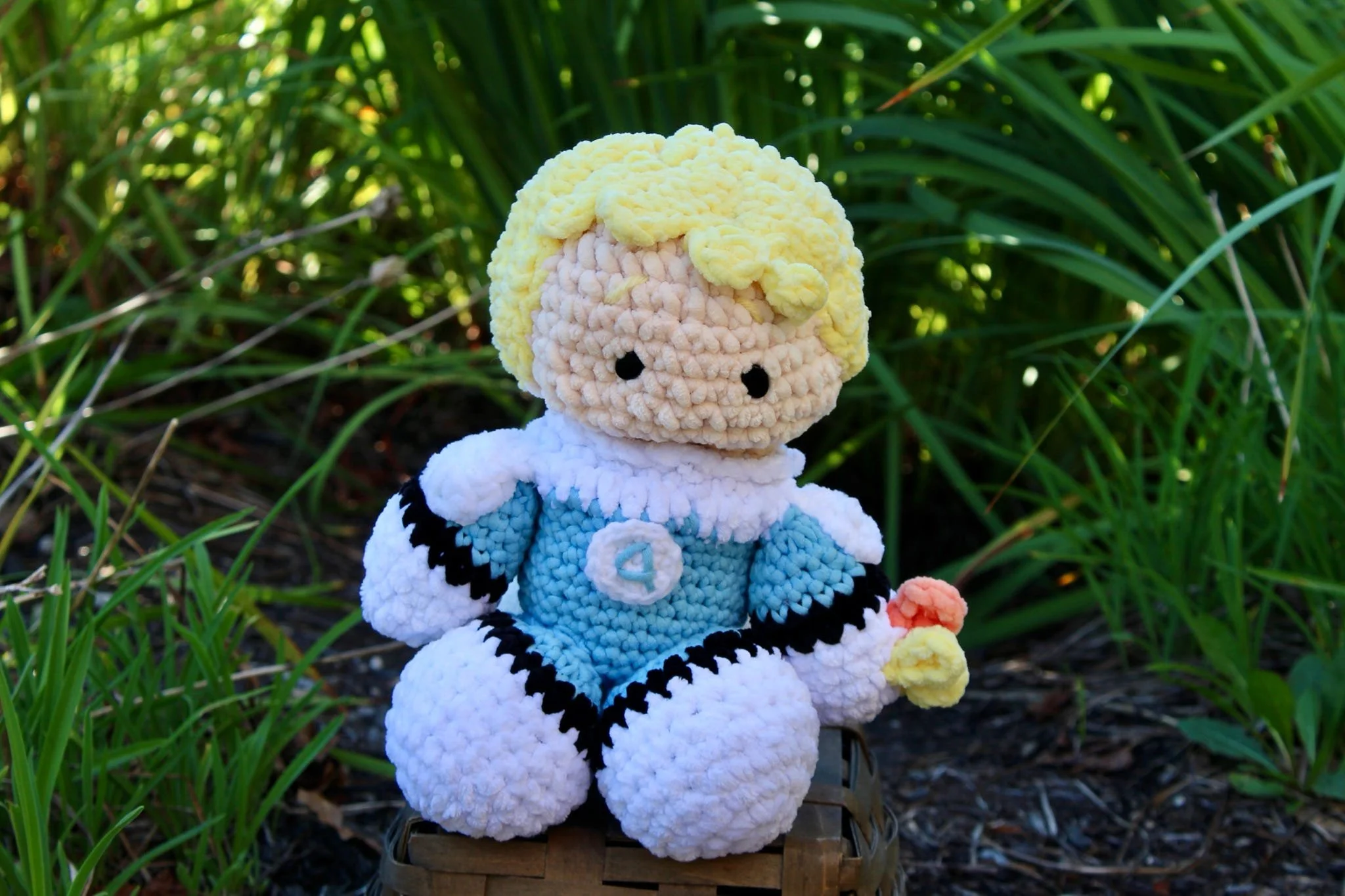 CUSTOM MEDIUM PLUSHIE