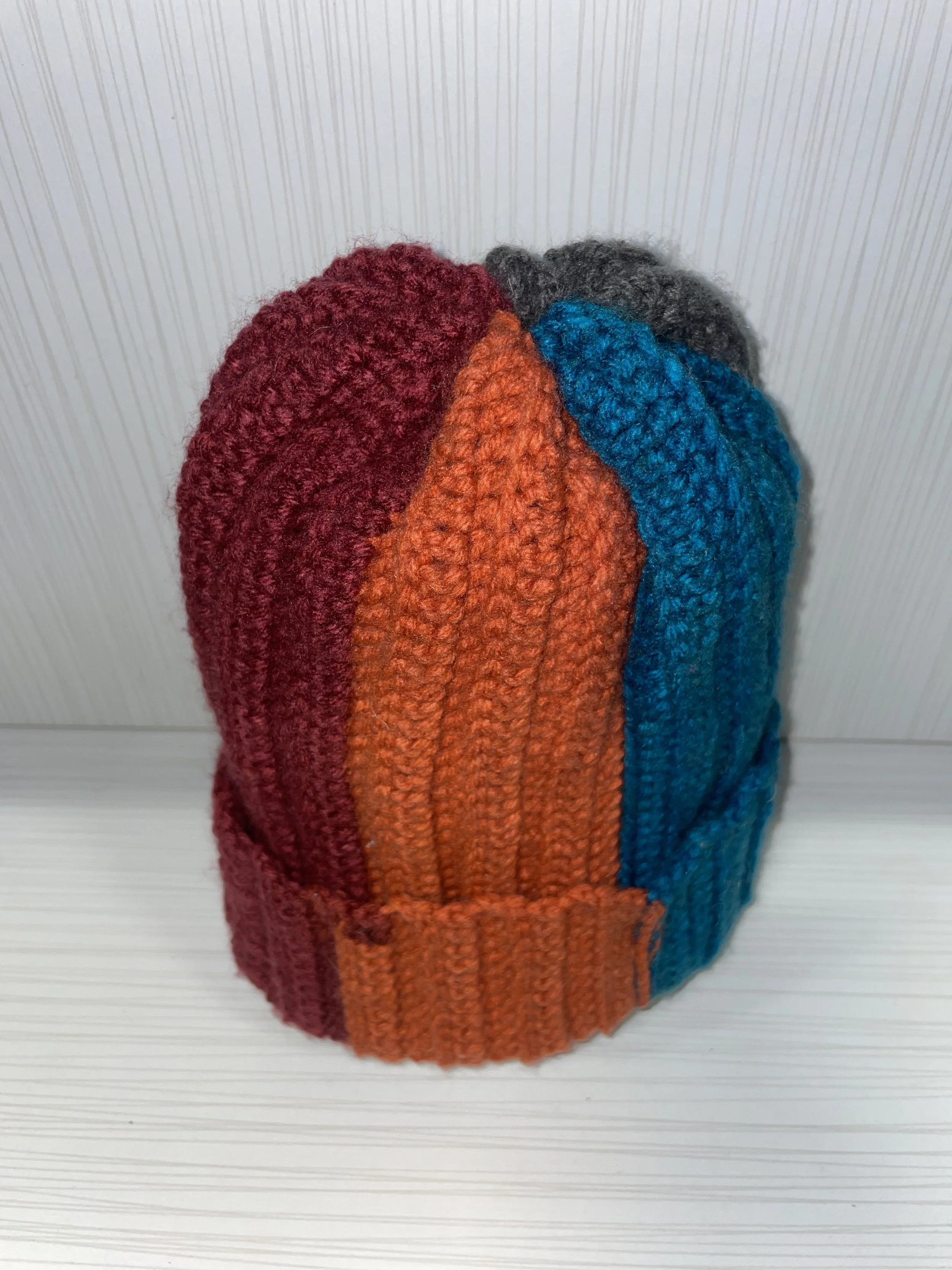 CROCHET MULTICOLORED BEANIE