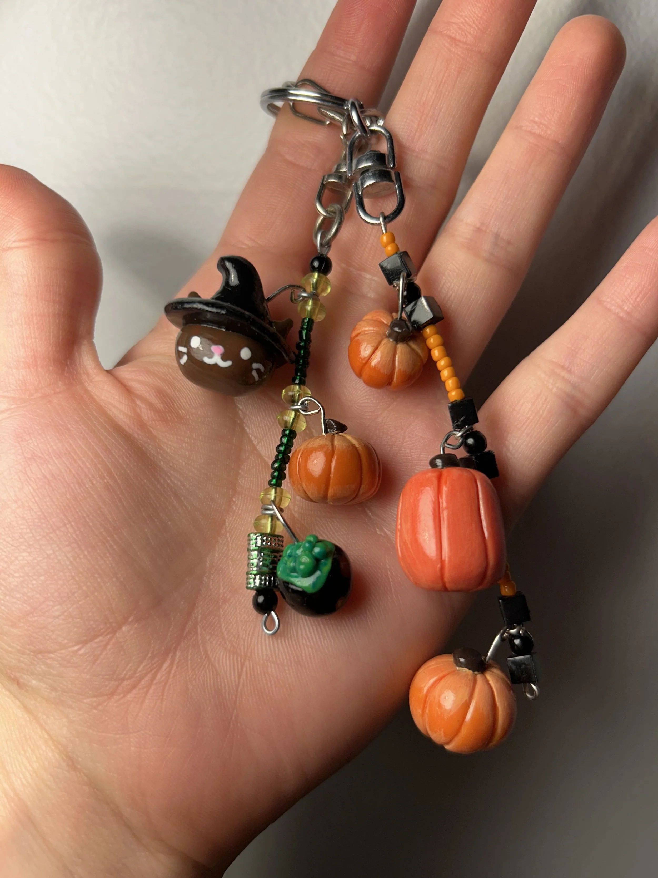 HALLOWEEN CHARM CHAIN