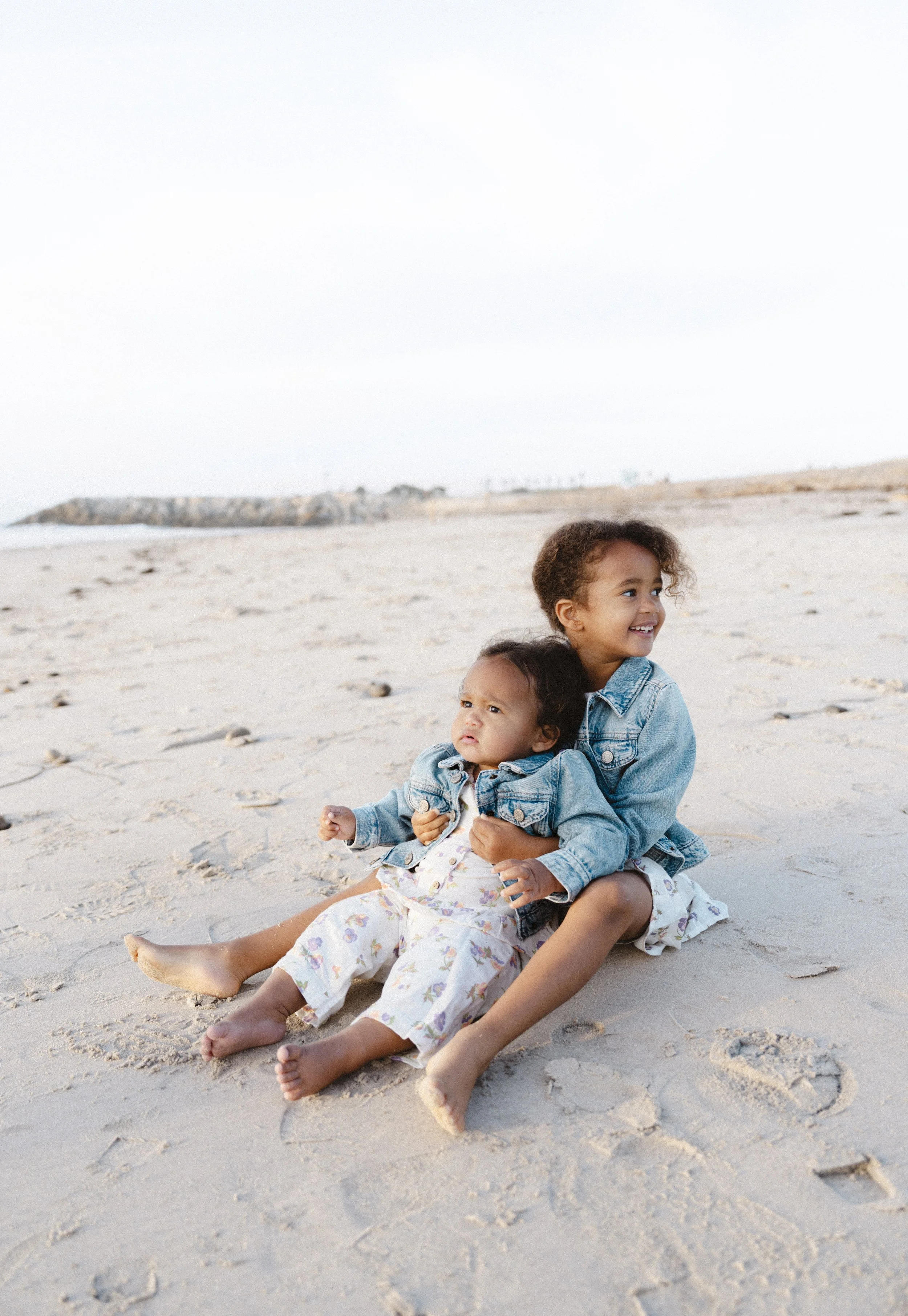 ponto-beach-sisters-family-session-carlsbad-salt-and-serenity-01.jpg