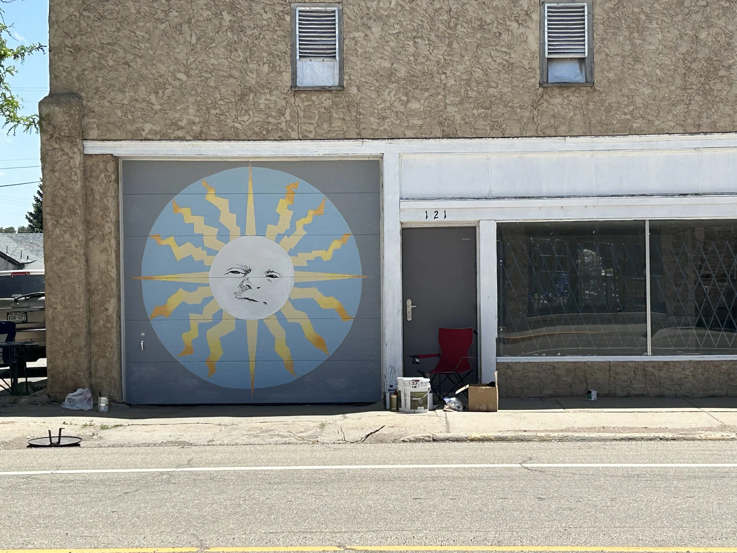 "You are my Sunshine"  (2024)

Painted for the 2024 Walsenburg Porchfest.

Located in Walsenburg on 7th Street near Main.