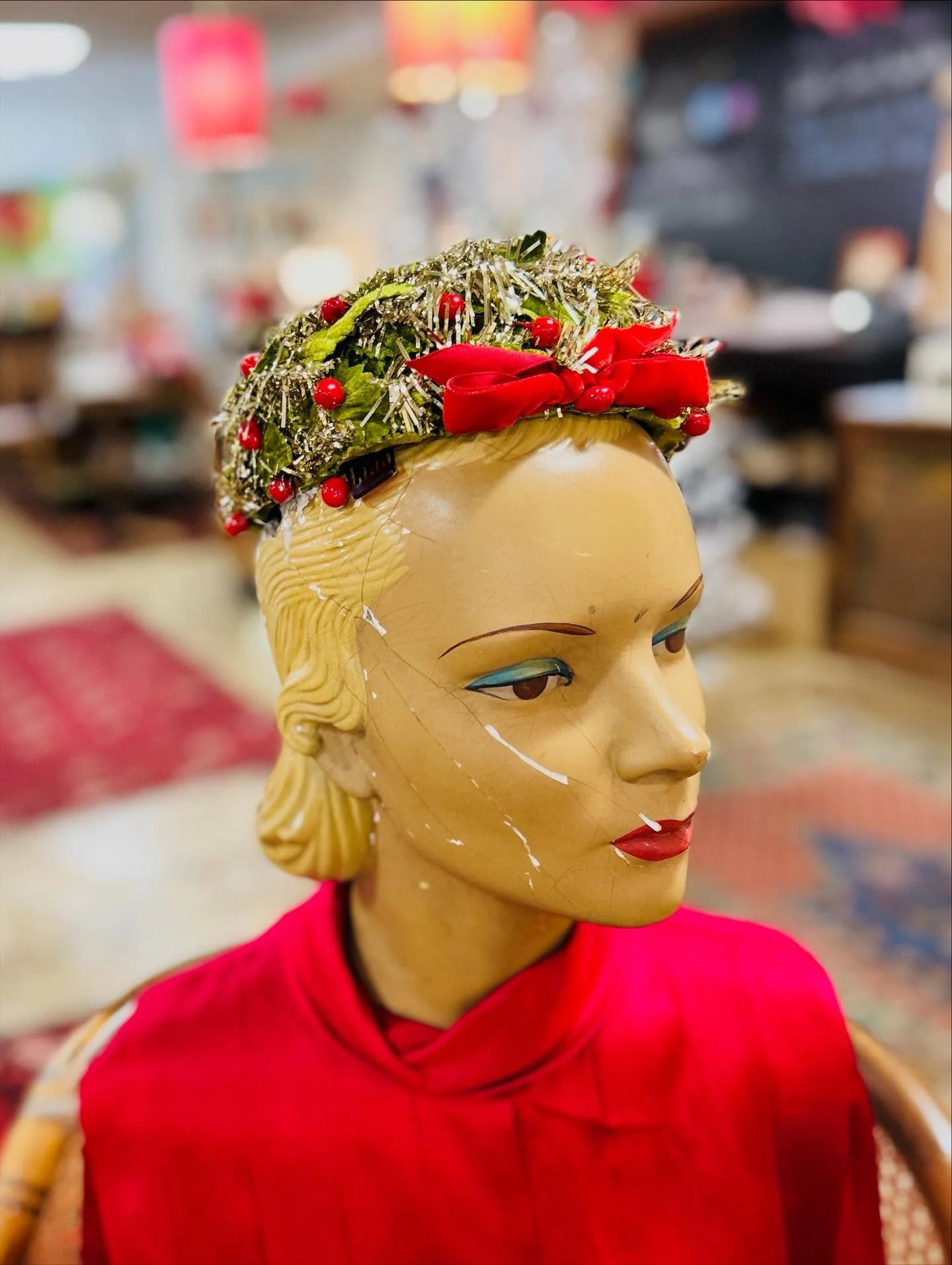 Step aside, modern fashion&mdash;on Dec 4th at 7pm we&rsquo;re bringing back vintage glam the way your grandma pulled it off. Join our workshop to create your own vintage-inspired pillbox hat (yes, like this fabulously extra one). Sign up now-because