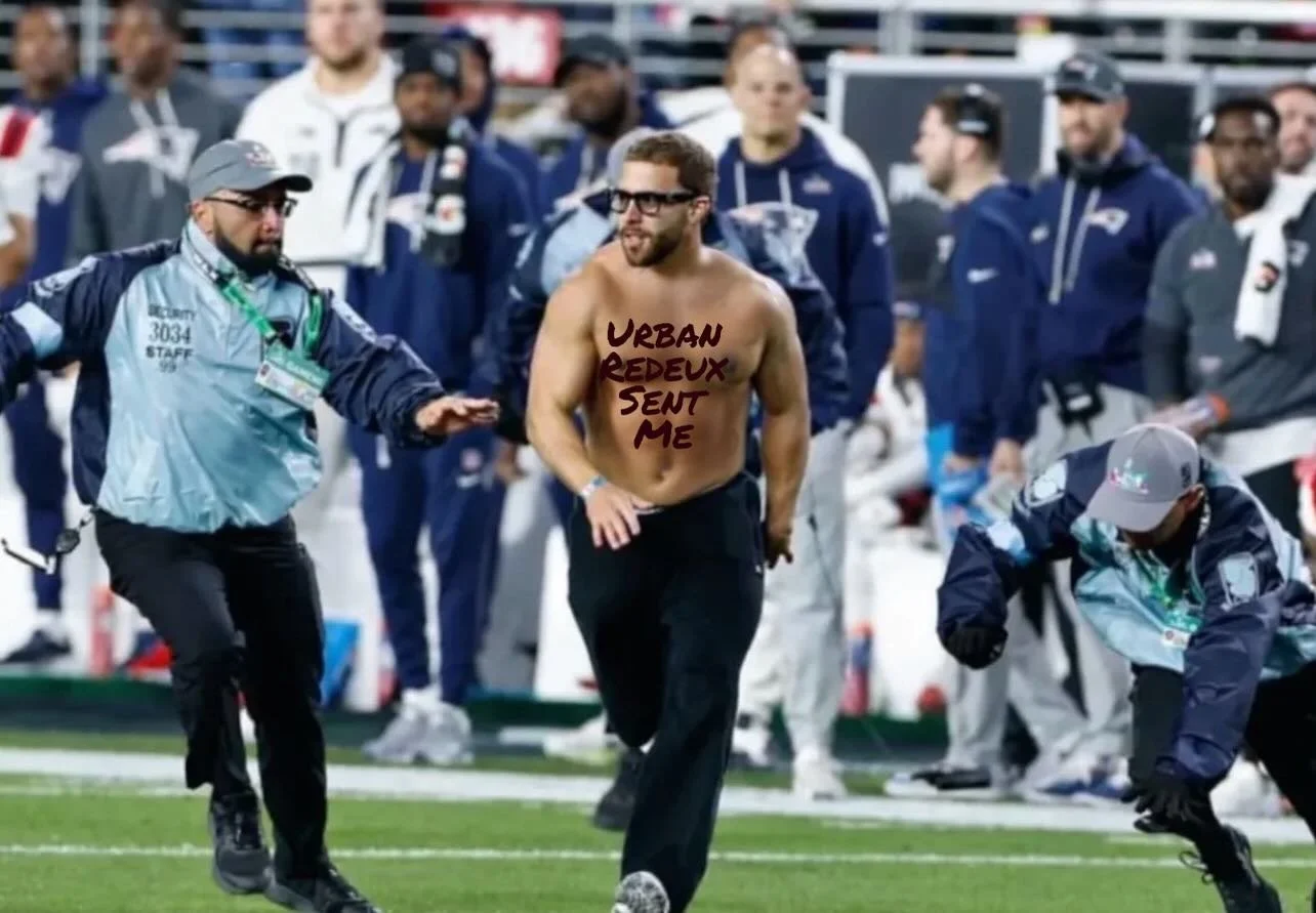 We didn&rsquo;t authorize this. But we respect it.👌🏼🏈
.
.
.
.
.
#superbowl2026 #streaker #alexandriava #vintageshop #fyp