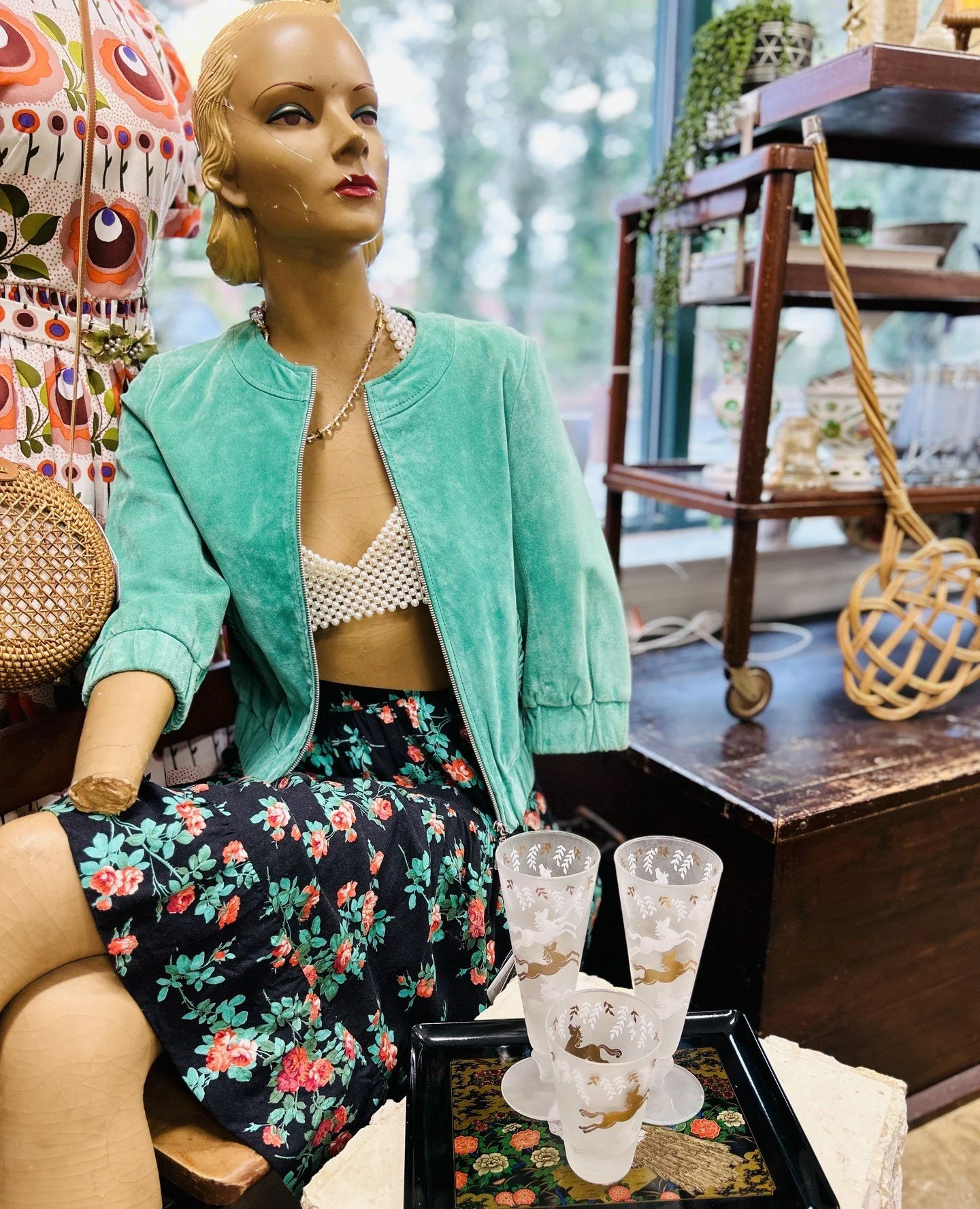 Darling, if you're going to toast, do it properly.⁠
⁠
This week I've selected vintage Libbey Cavalcade barware, because your beverages deserve better than basic. Mid-century lines. Perfect weight. Just enough drama.⁠
⁠
Available in the shop now. I su