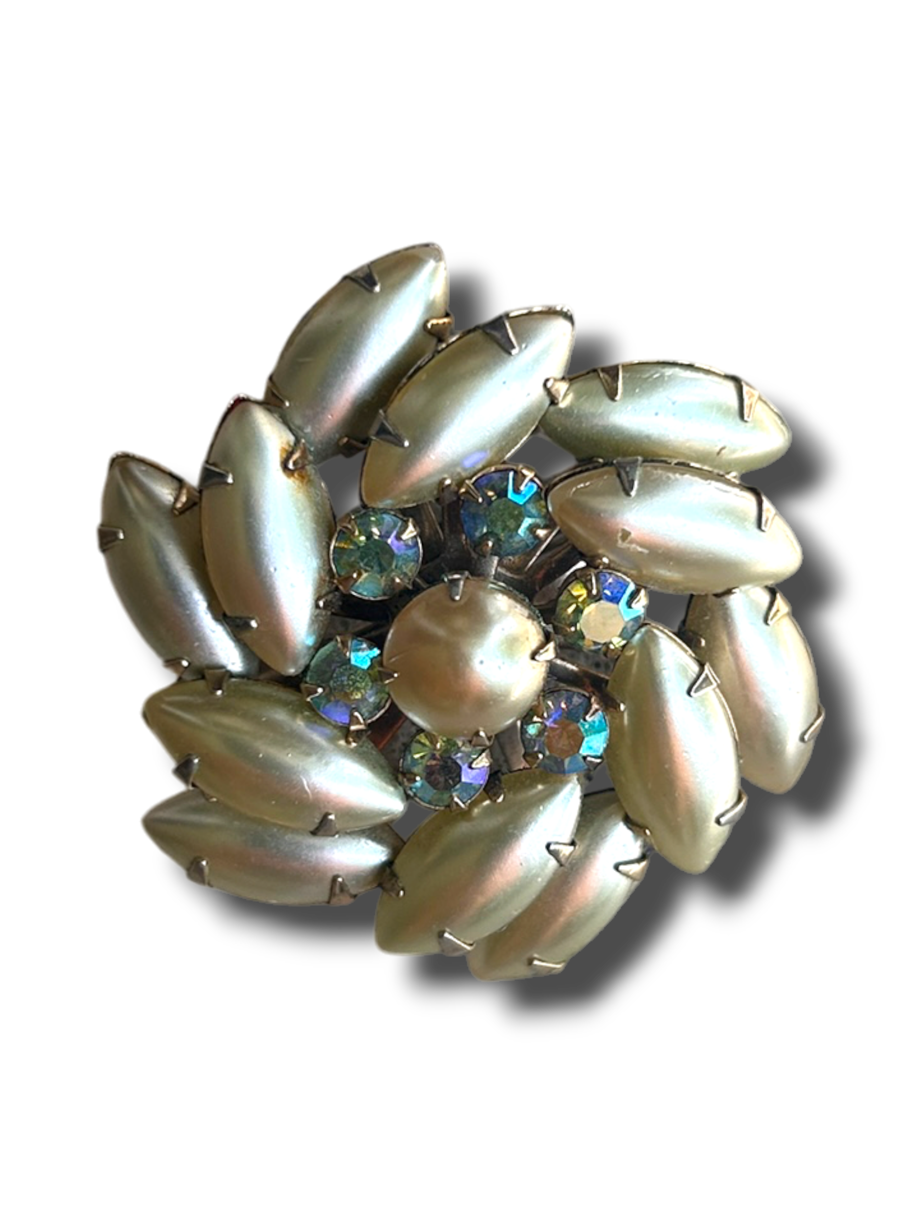 vintage-milk-glass-aurora-borealis-cluster-brooch.PNG