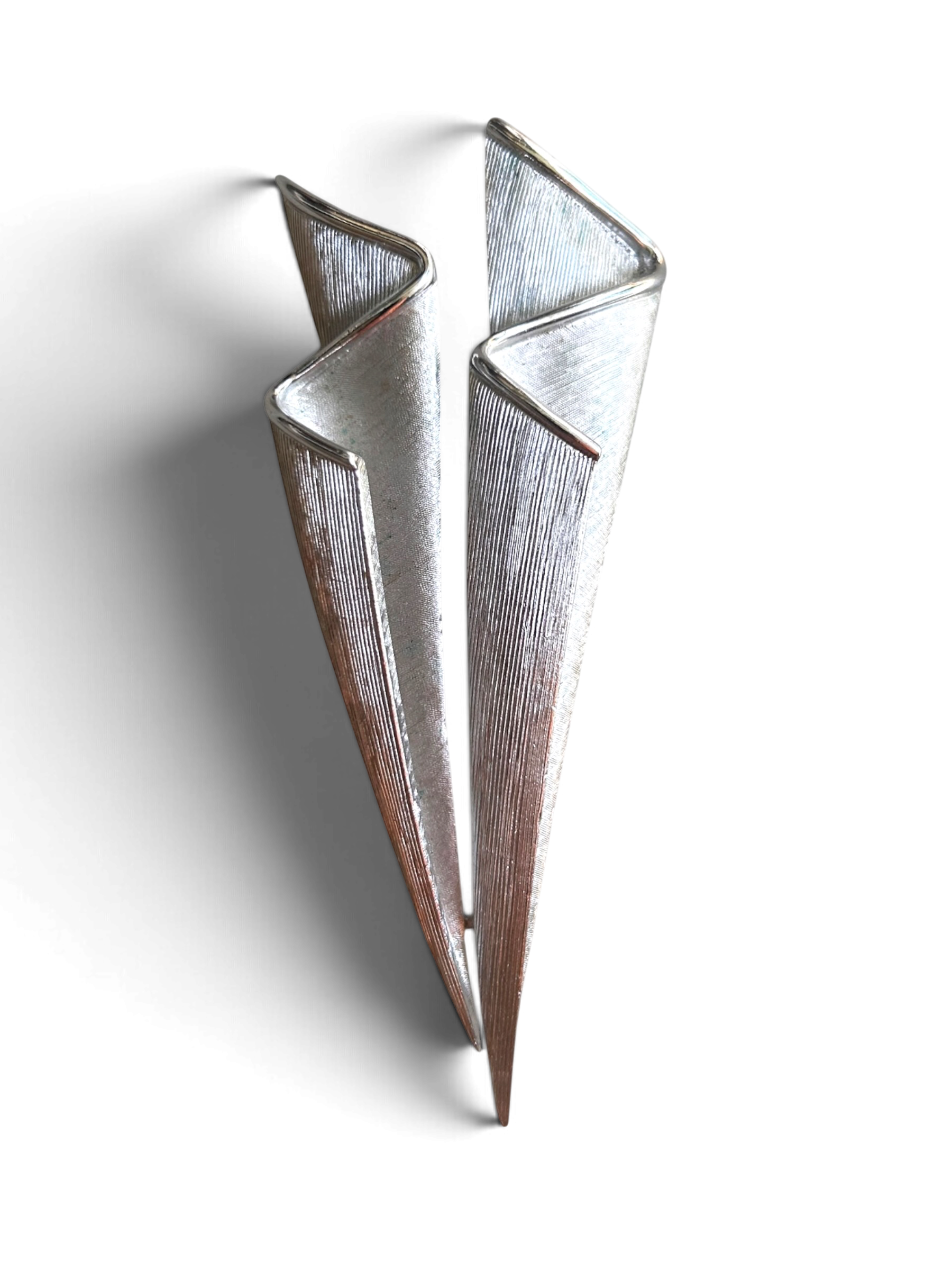 trifari-modernist-silver-brooch.PNG