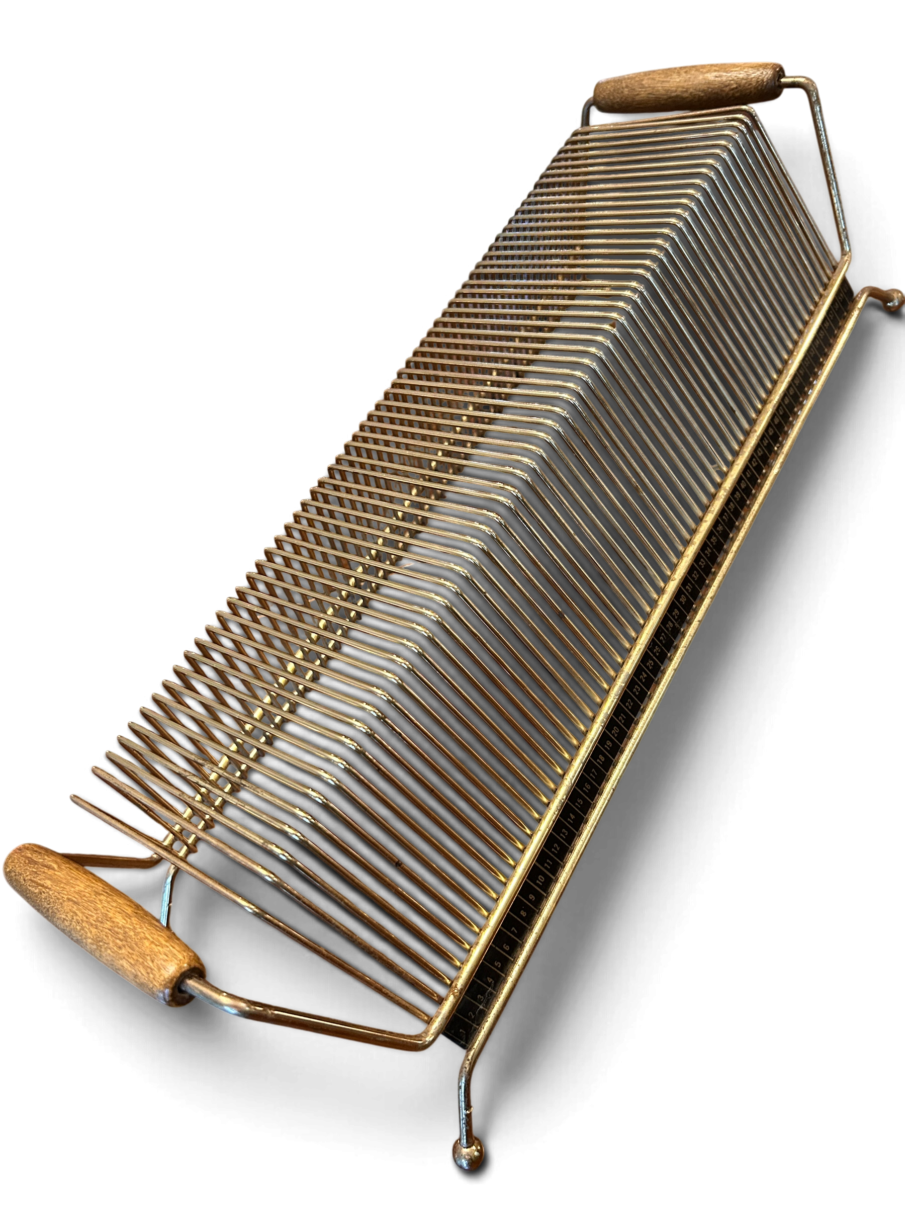 vintage-wire-lp-record-holder-wood-handles.PNG