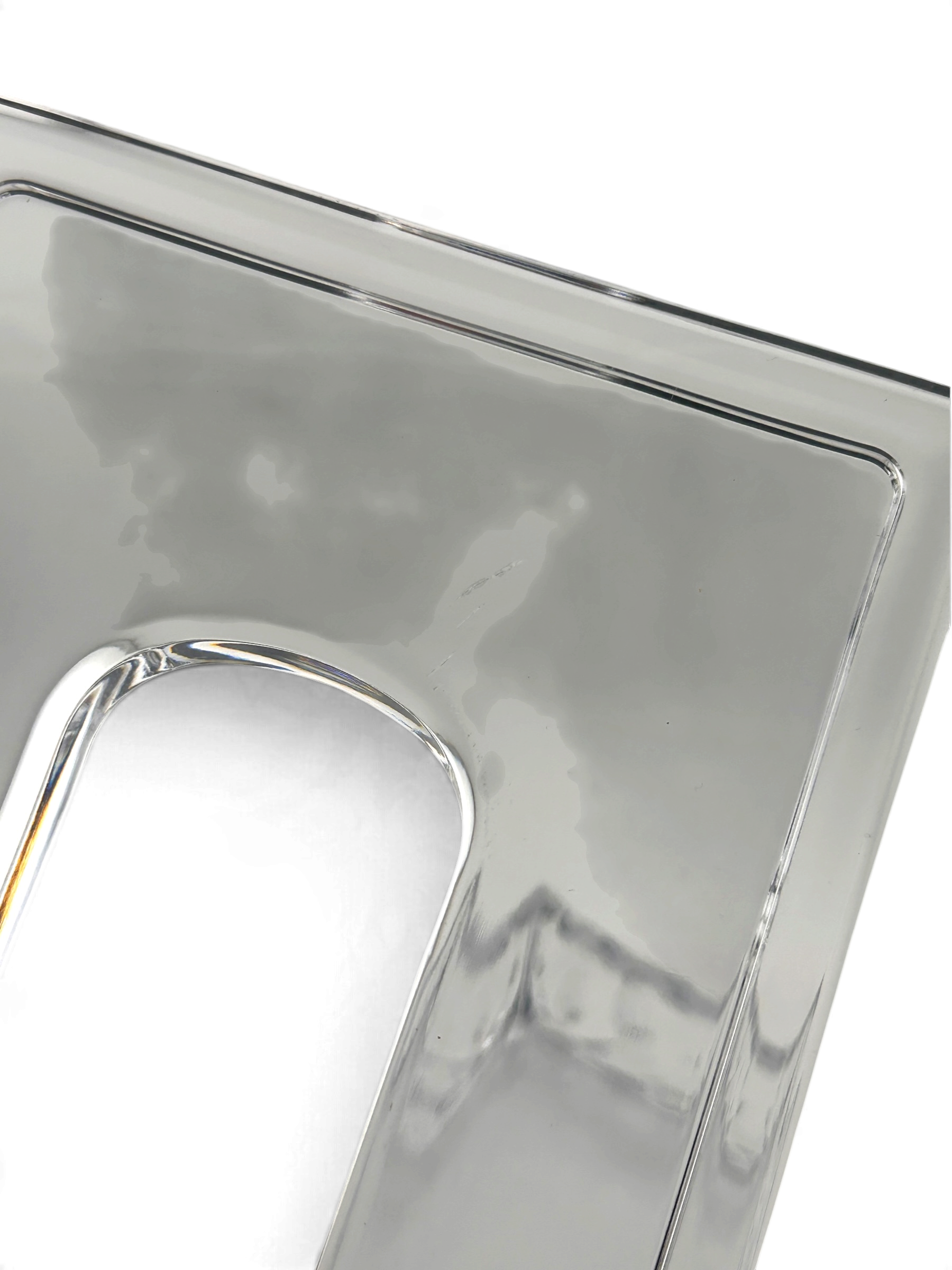 - vintage-waterford-lisford-crystal-tissue-holder-scratch.png