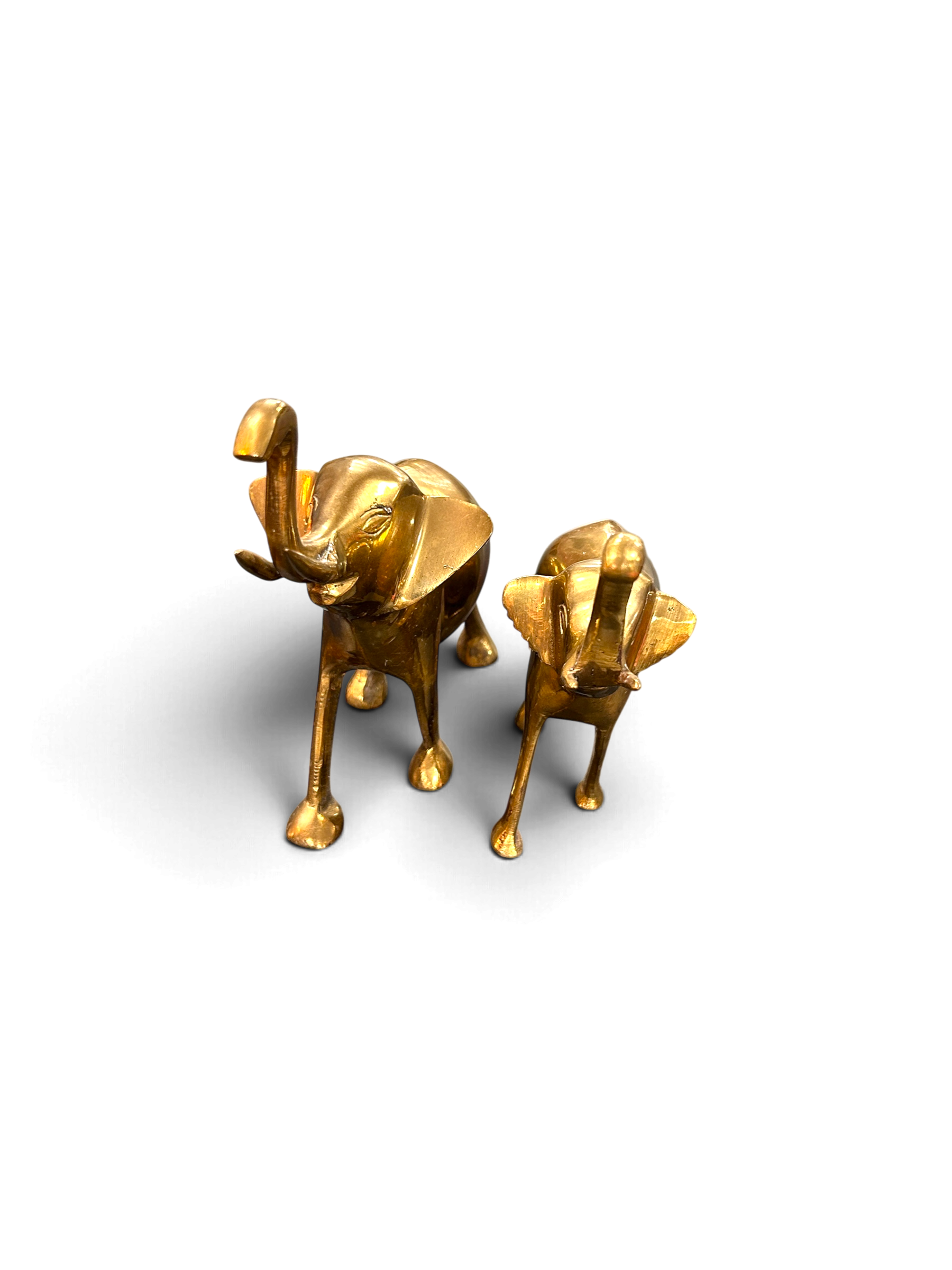 vintage-brass-elephants-decorative-detail.png