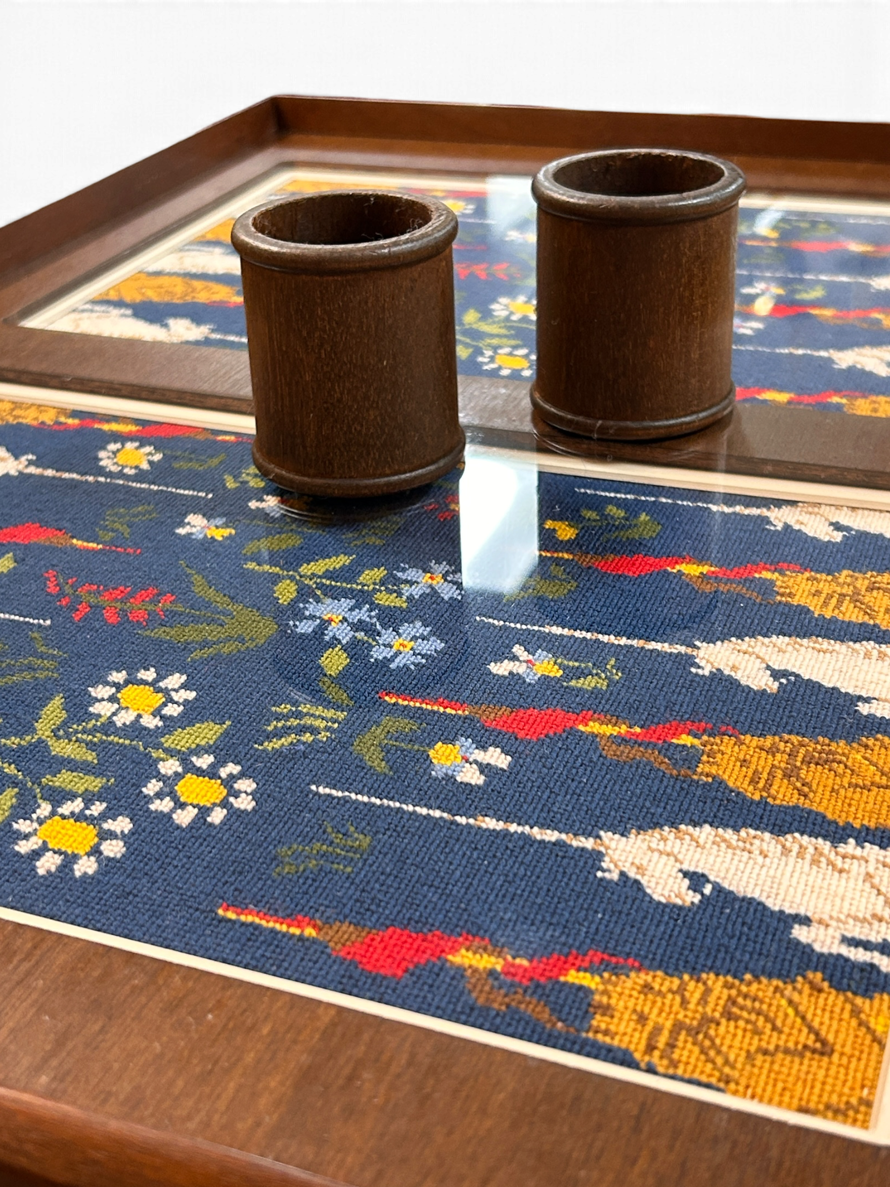 vintage-framed-needlepoint-backgammon-board-dice-and-cups.PNG