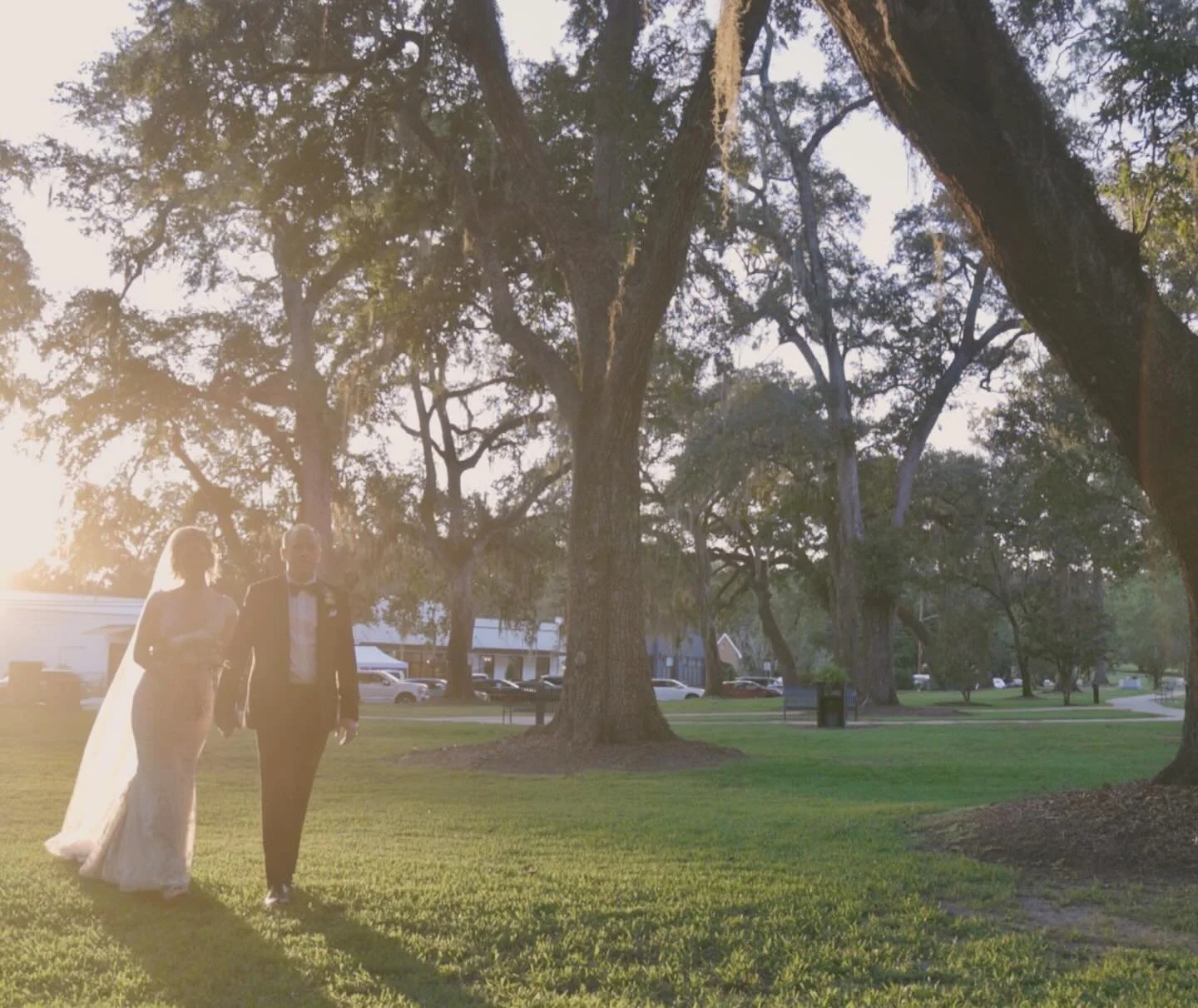 The golden hour glow 

#wedding
#weddingday
#weddingcouple
#bride
#groom #southernwedding #louisianawedding #weddingvideographer #newlyweds