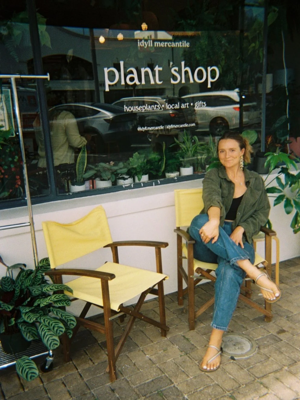 DOCTOR!! Last week I graduated from @viridisgraduateinstitute with a Doctorate in Ecological Psychology. My thesis is called &lsquo;Follow the Flowers; What the World&rsquo;s Tallest Flowering Trees Teach Us About Being Human&rsquo; and I am thrilled
