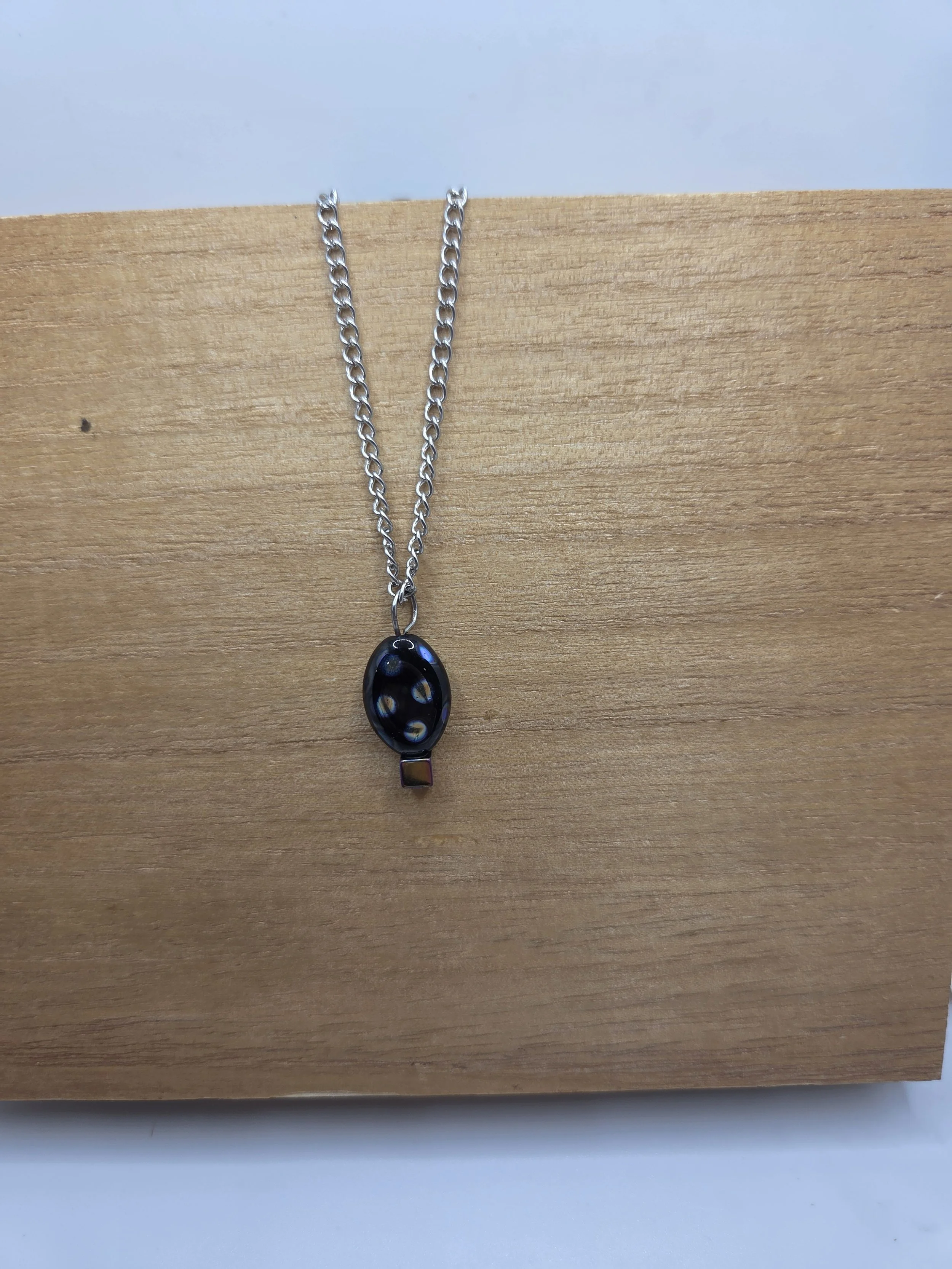 Oval Dotted Necklace