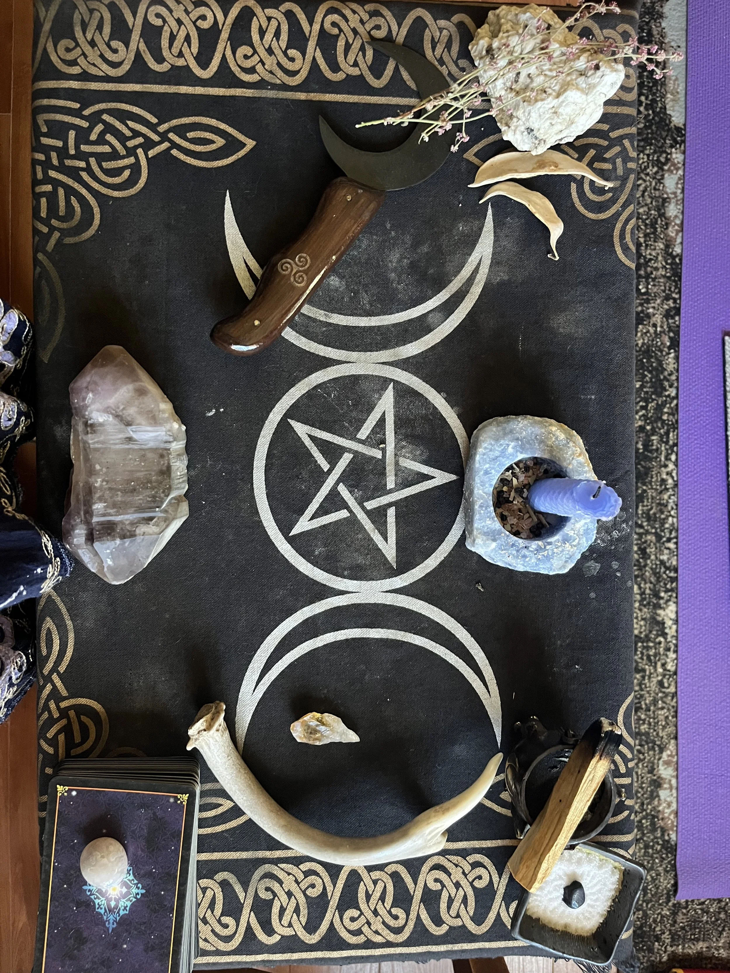 🌿 One-on-One Spiritual Coaching: A Mirror for Your Becoming