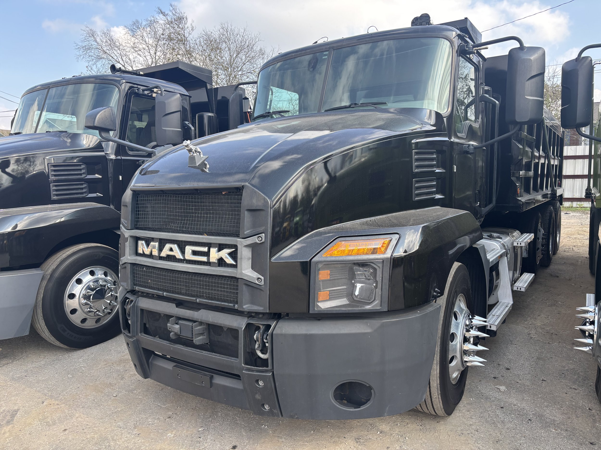 2020 Mack Anthem Tri-Axle Dump Truck