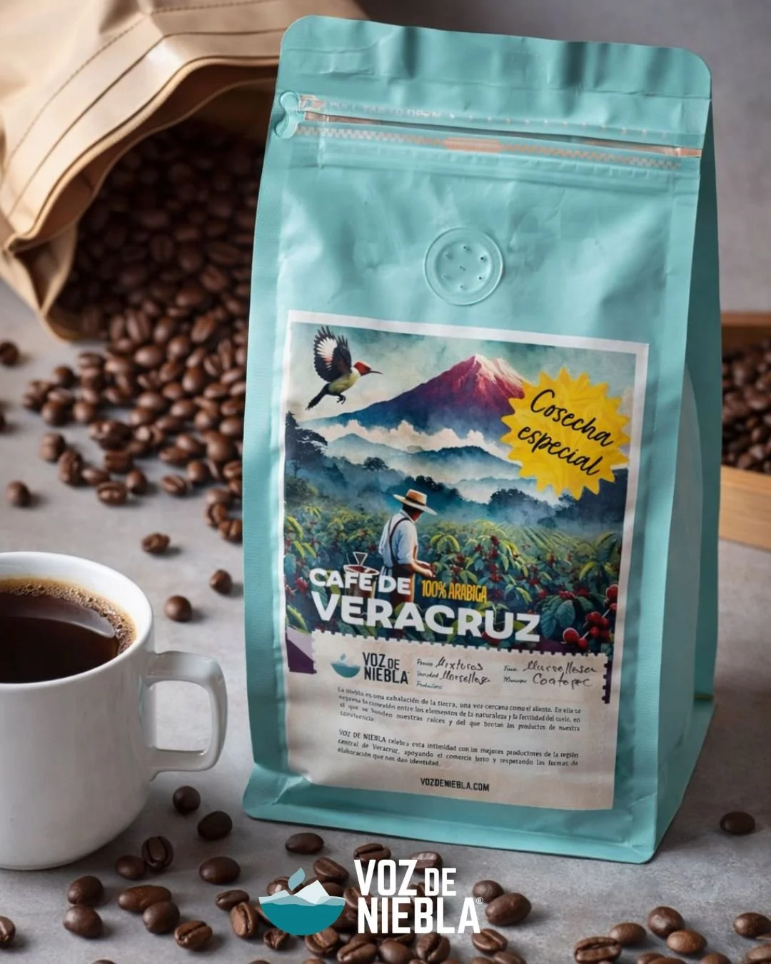 Descubre el sabor aut&eacute;ntico del caf&eacute; mexicano. ☕
Nuestro Caf&eacute; de Veracruz 100% ar&aacute;bica proviene de una cosecha especial, cultivado en tierras llenas de tradici&oacute;n cafetalera, donde el clima, la altura y el cuidado en