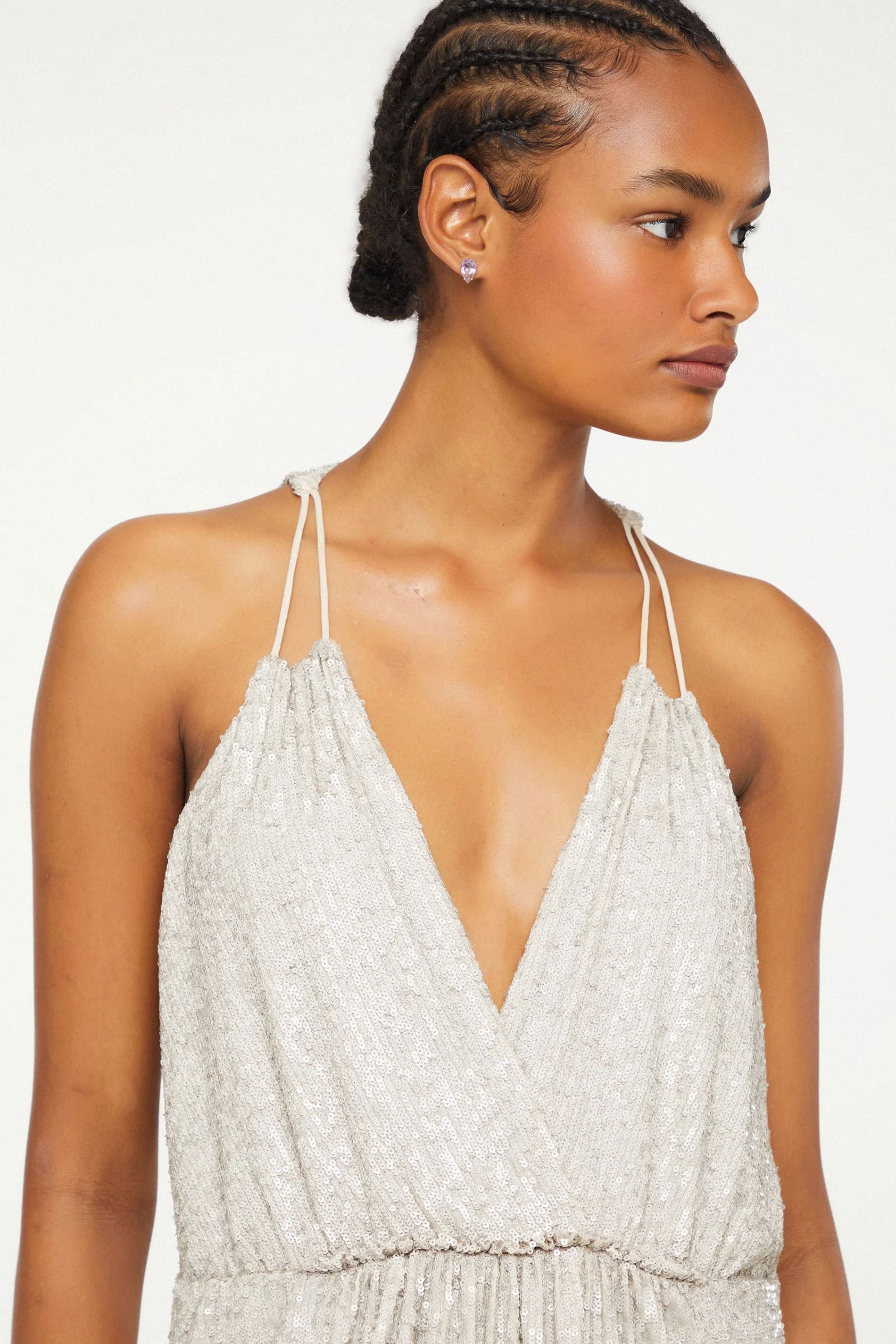 07026270_1100_2-VESTIDO-MINI-PAETE-PRATA-IVY (1).jpeg