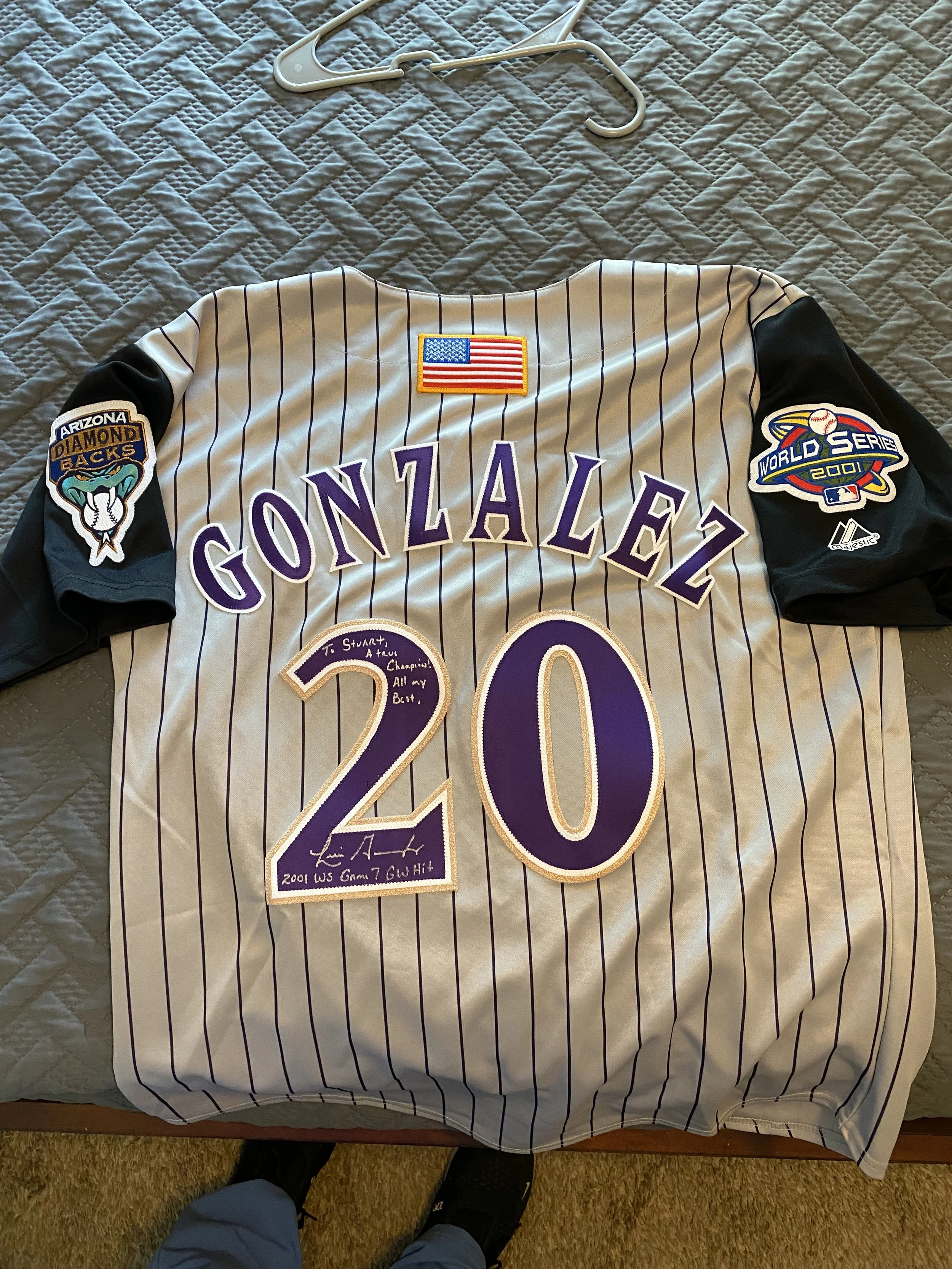 Luis Gonzalez Signed Jersey.jpeg