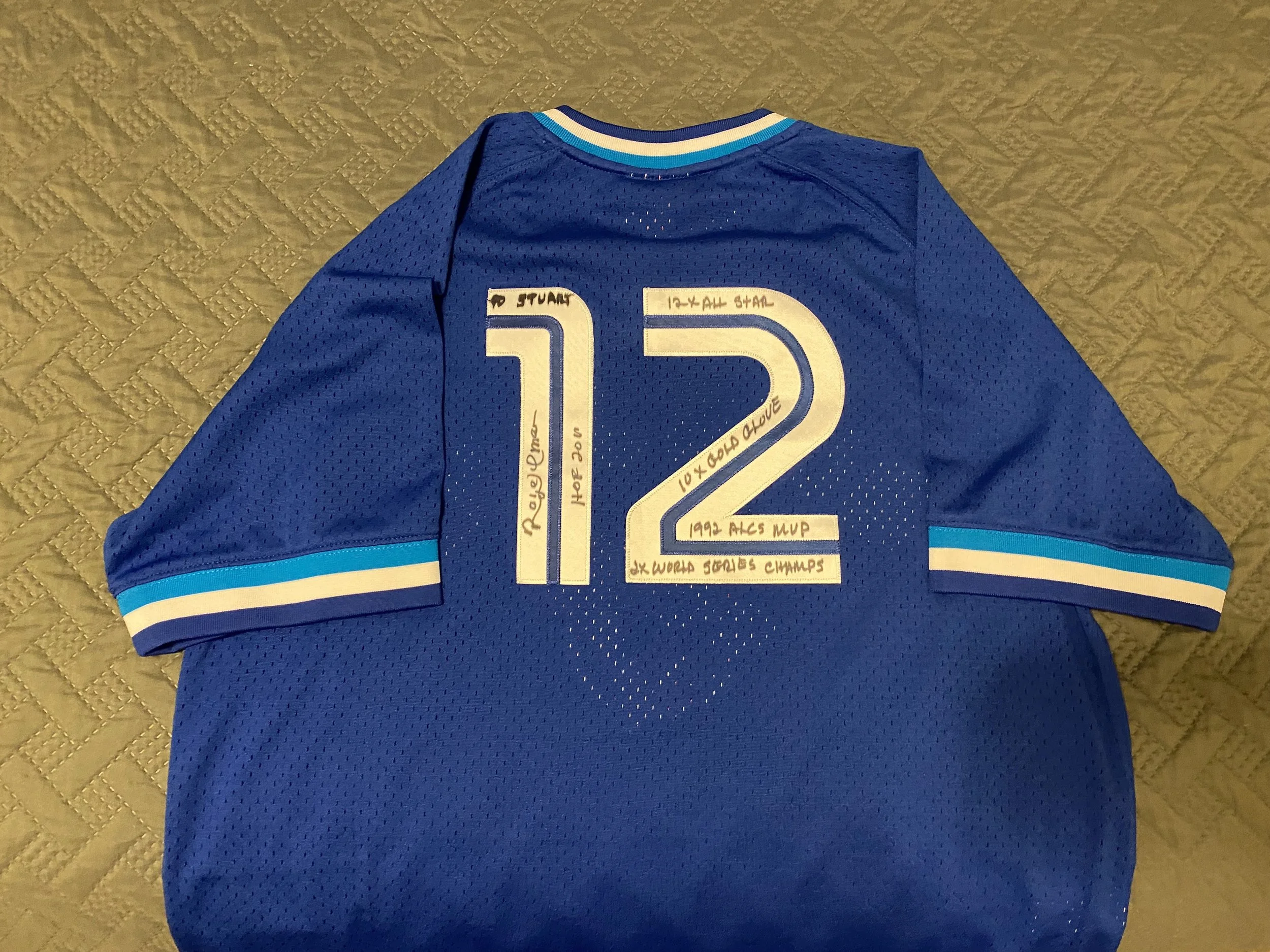 Roberto Alomar Signed Jersey.jpeg